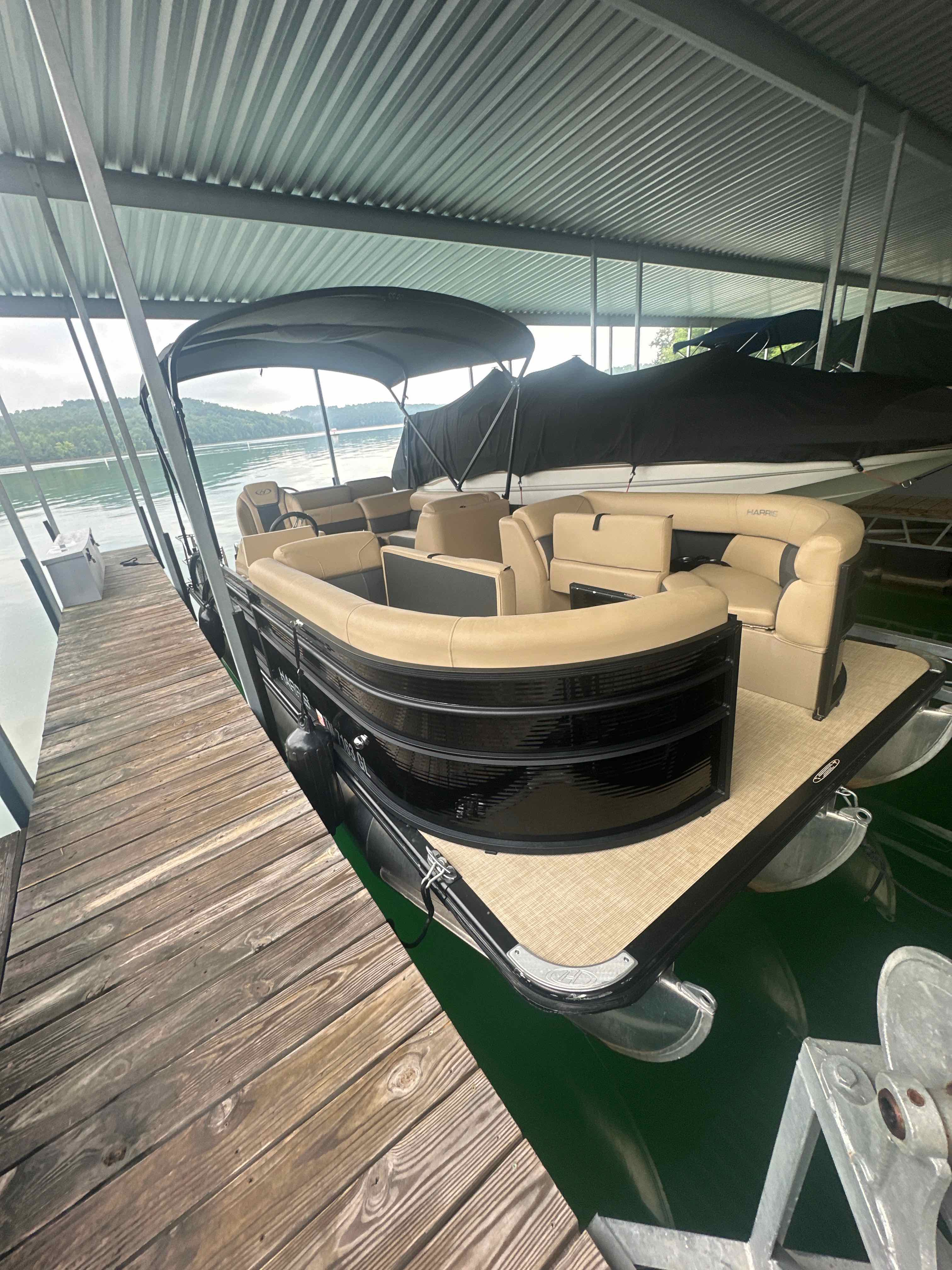 2023 Harris HCX 23 - exterior