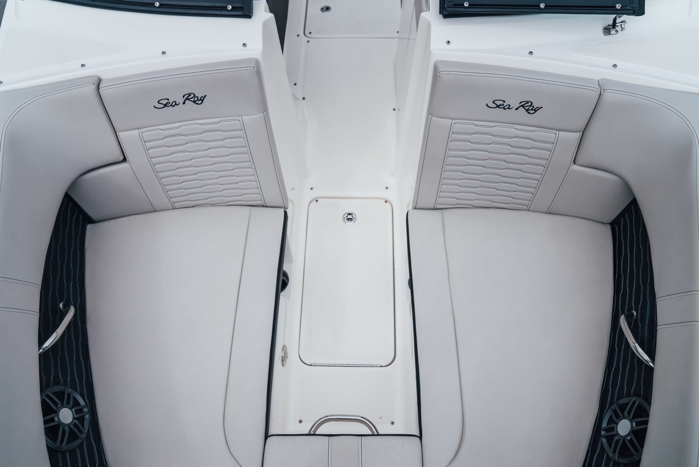 2023 Sea Ray 230 - exterior