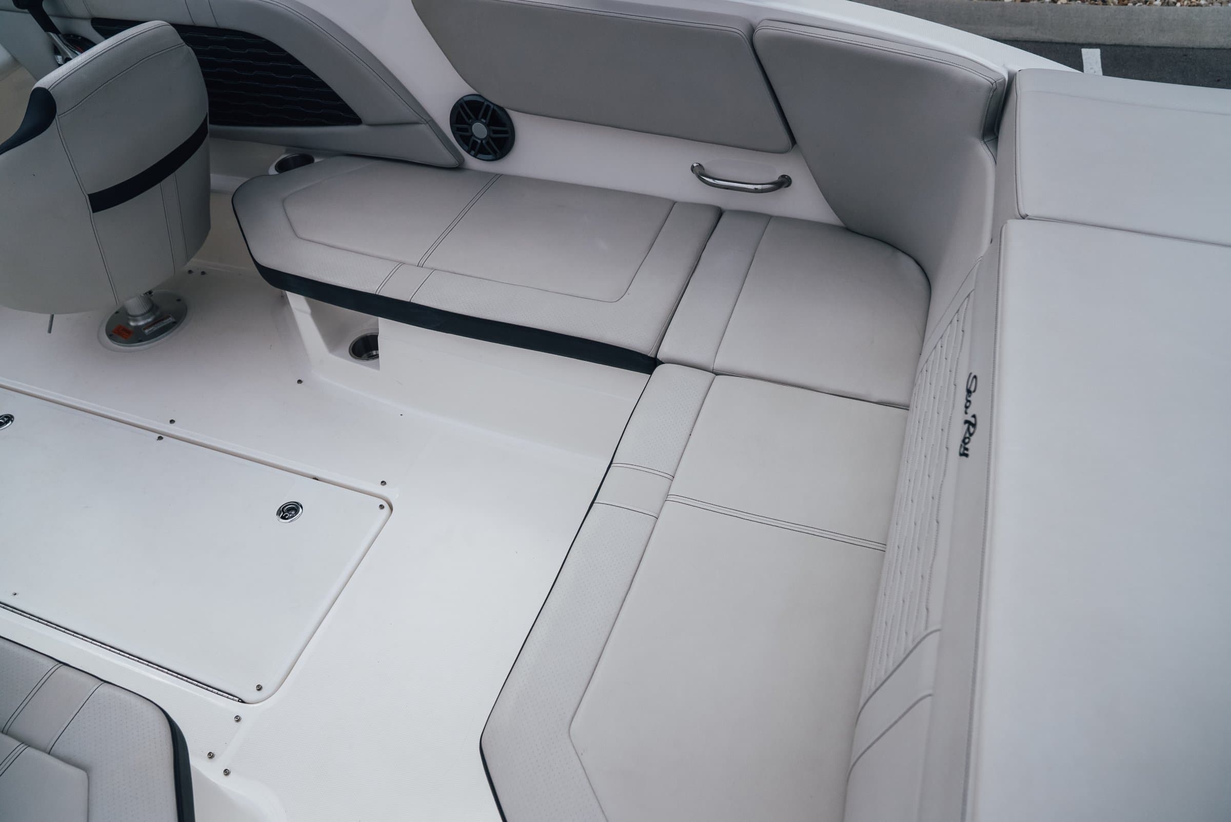 2023 Sea Ray 230 - exterior