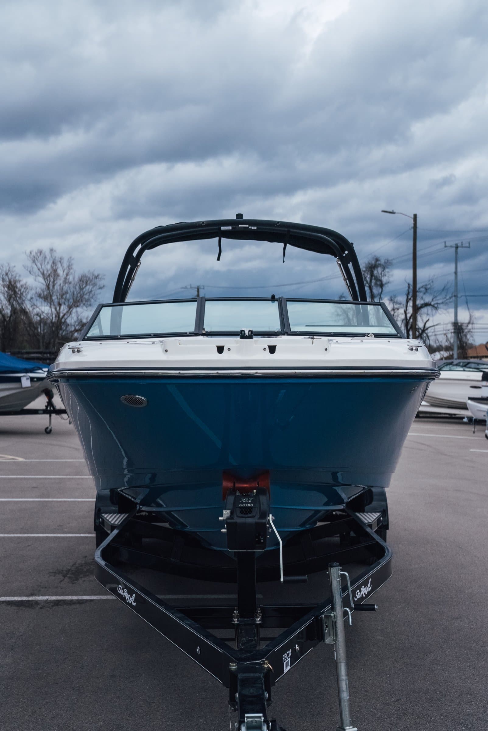 2023 Sea Ray 230 - exterior