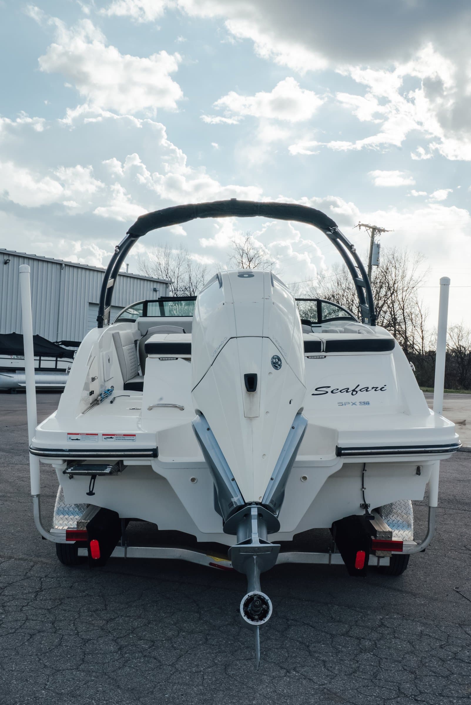 2023 Sea Ray 230 SPO - exterior