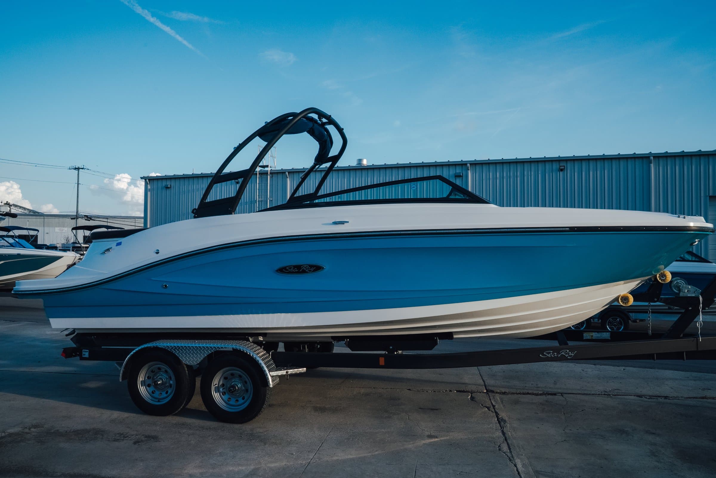 2023 Sea Ray 230 SPX