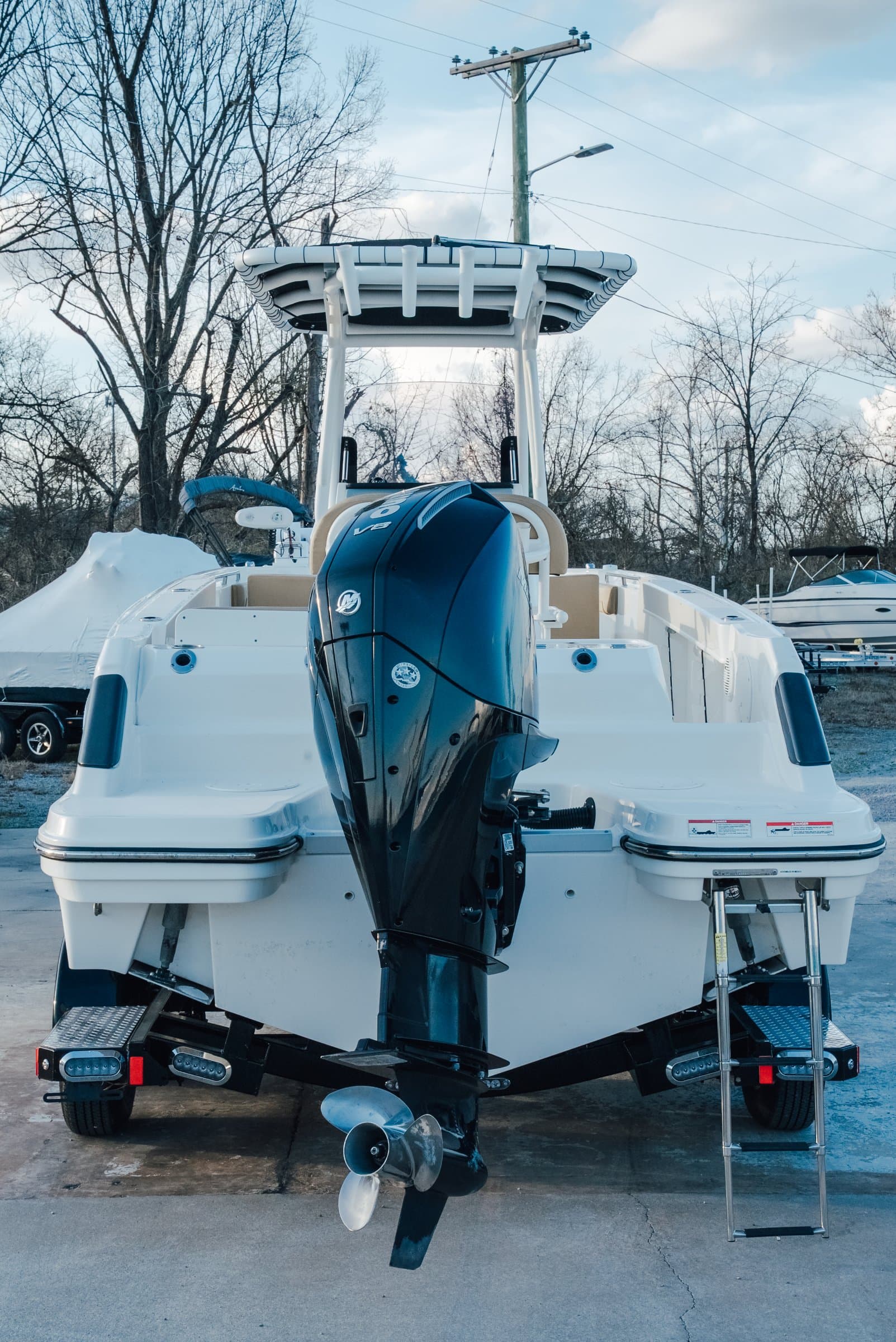 2023 Trophy CC24 - exterior