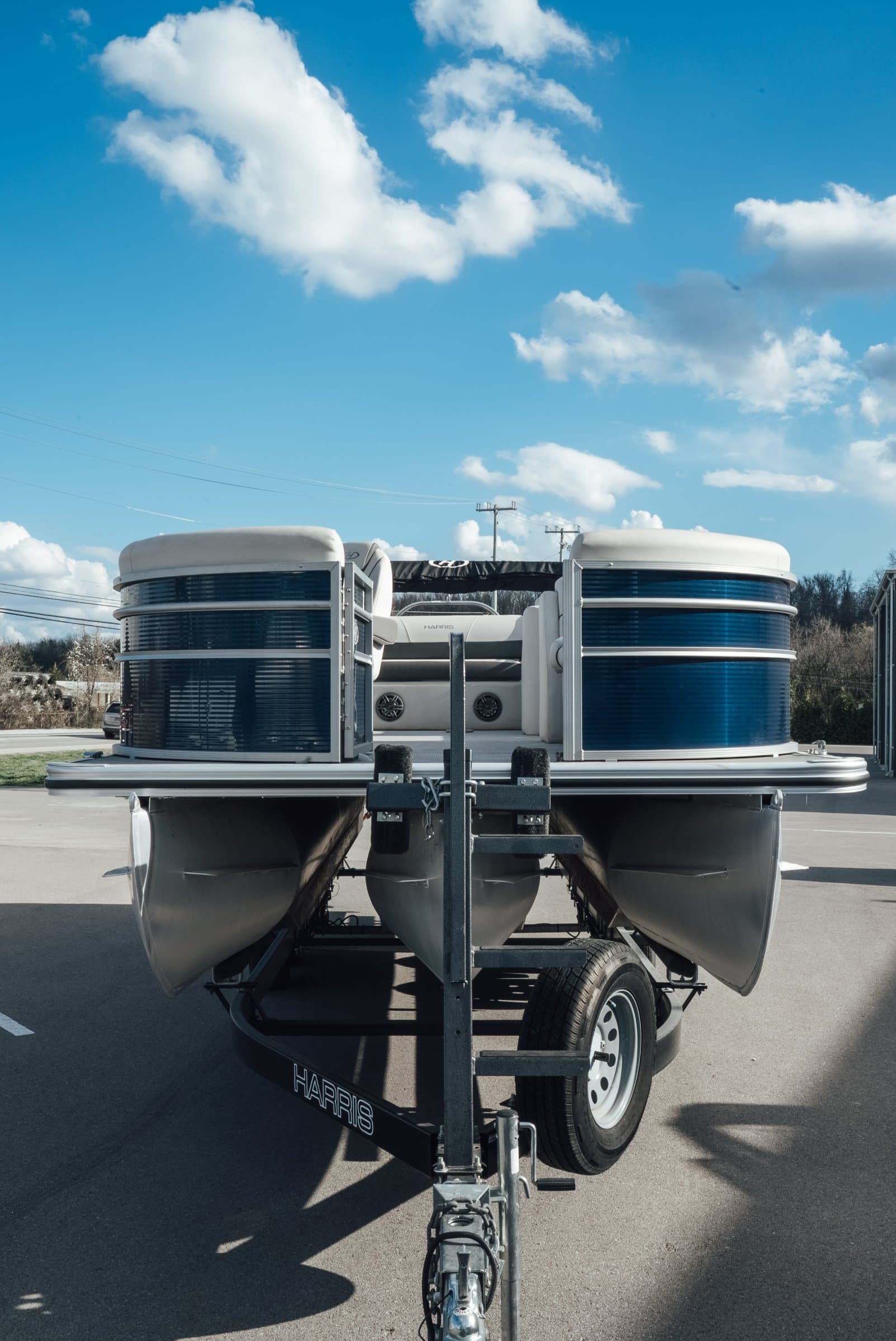 2023 Harris HCX 23 - exterior