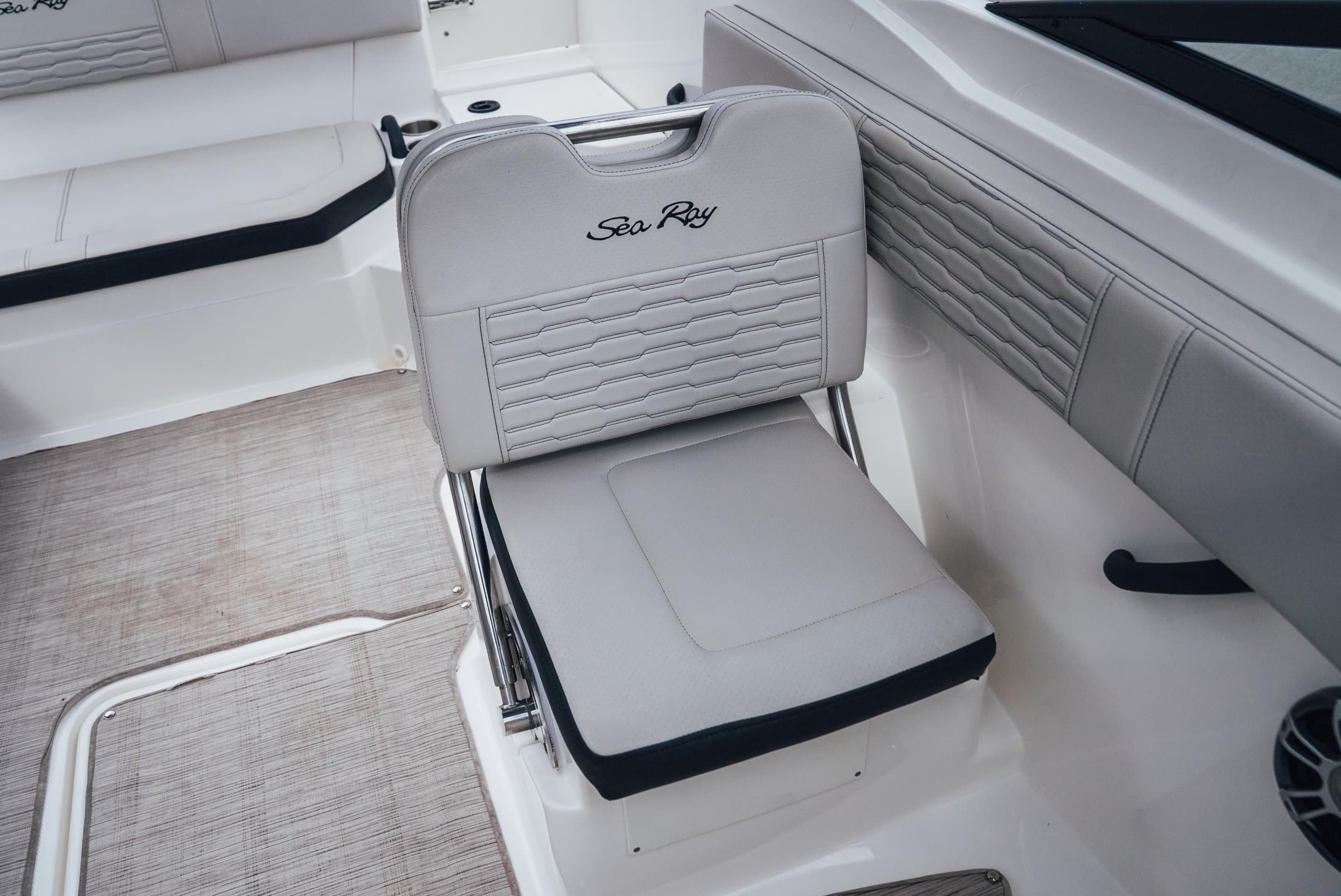 2024 Sea Ray 210 SPO - exterior