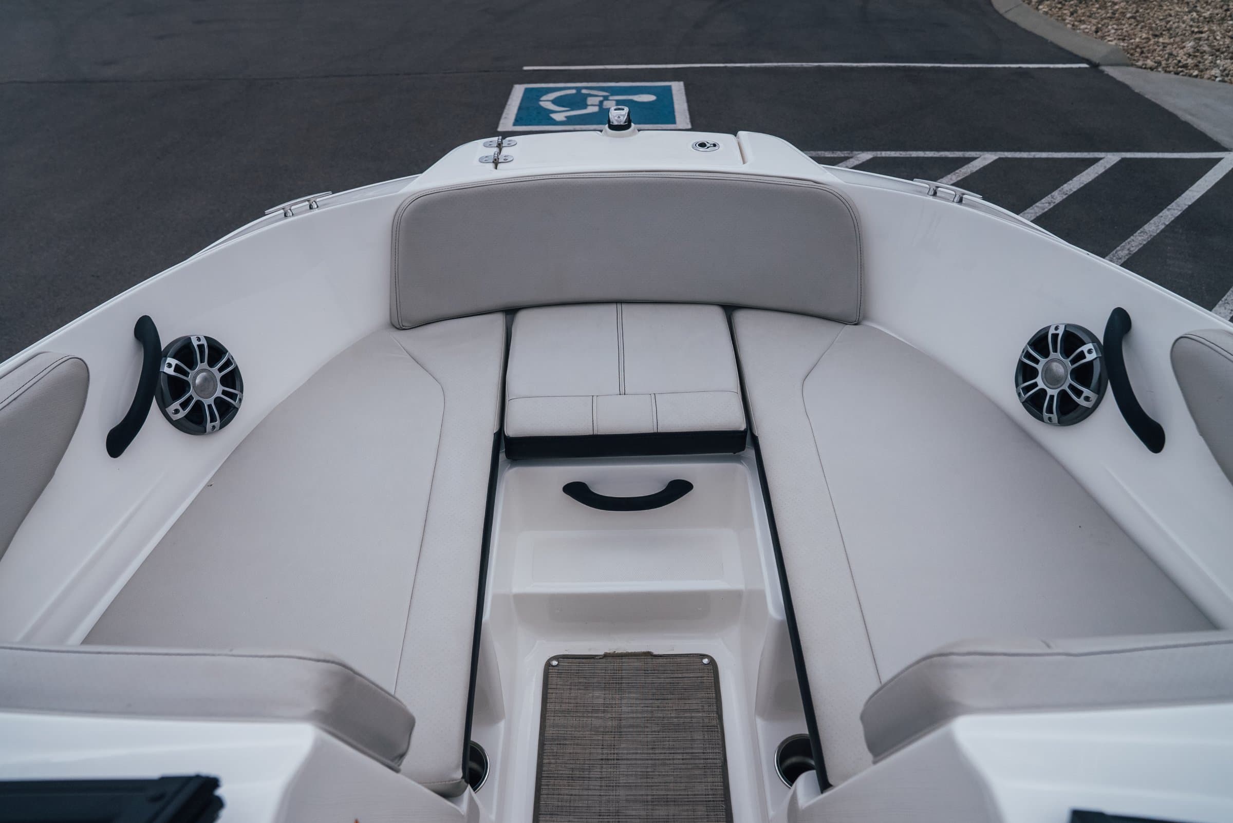 2024 Sea Ray 210 SPO - exterior