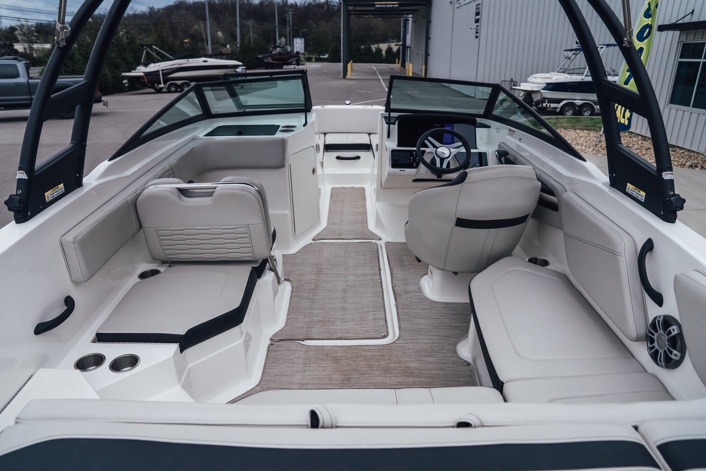 2024 Sea Ray 210 SPO - exterior