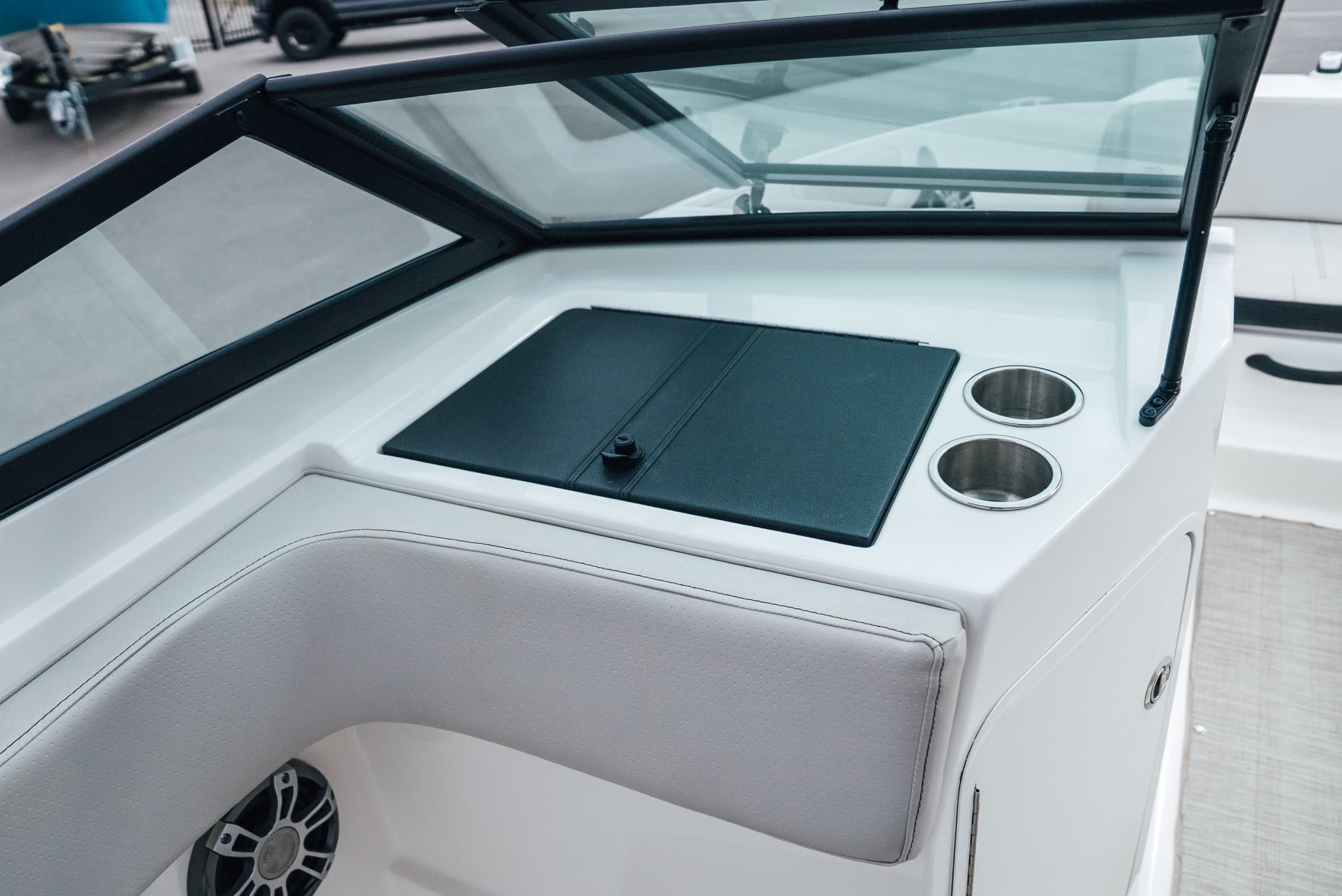 2024 Sea Ray 210 SPO - exterior