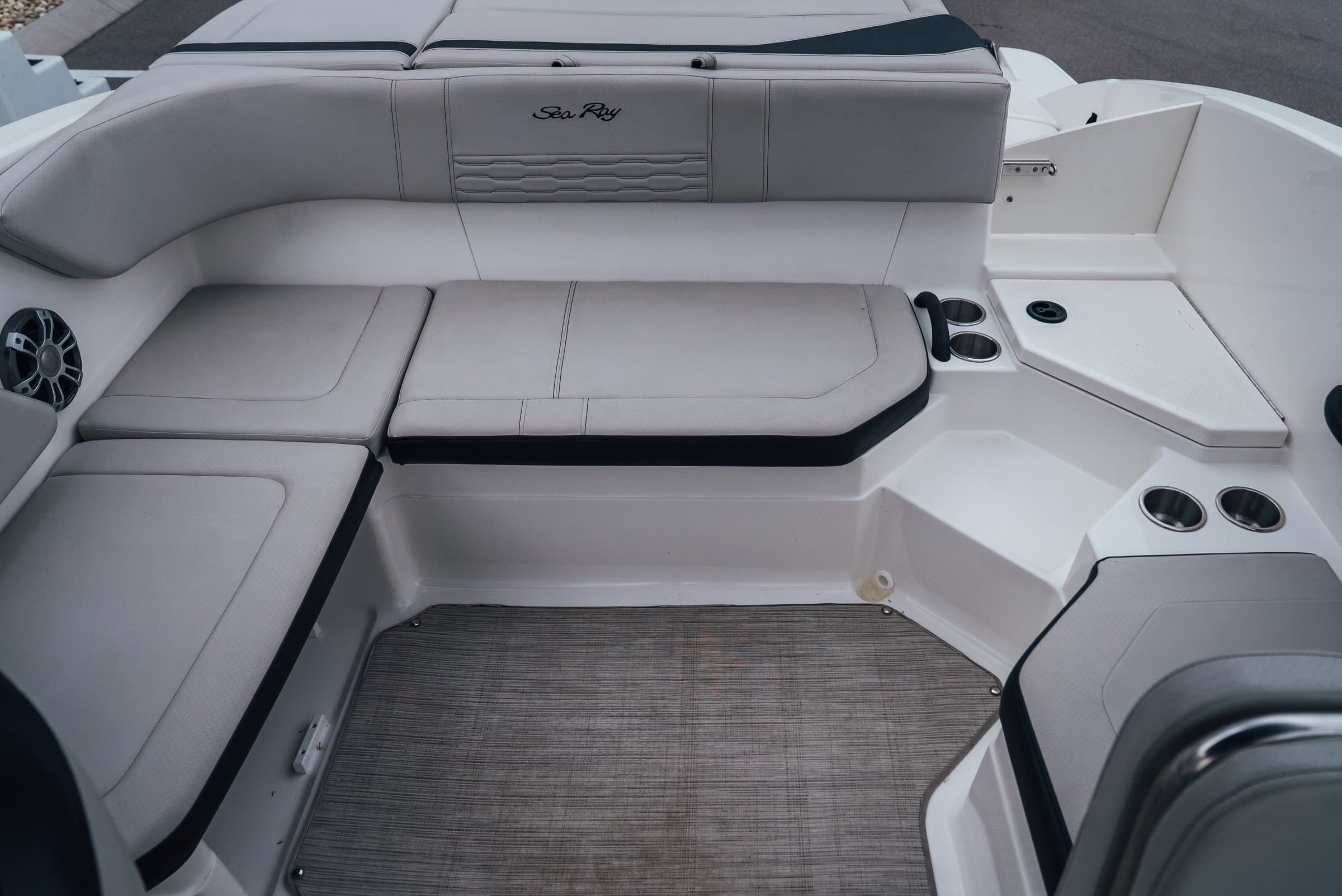 2024 Sea Ray 210 SPO - exterior