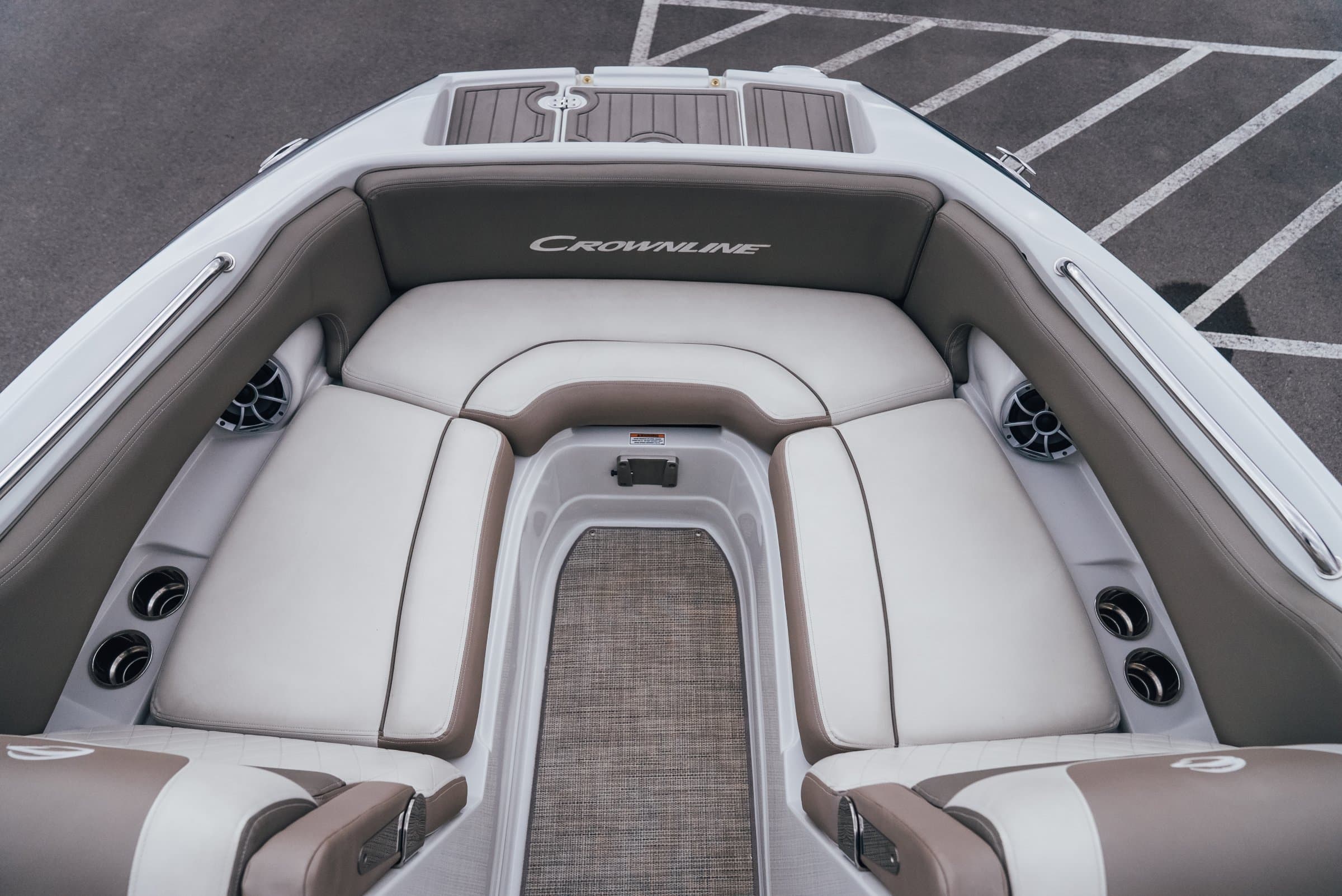 2023 Crownline E235 - exterior