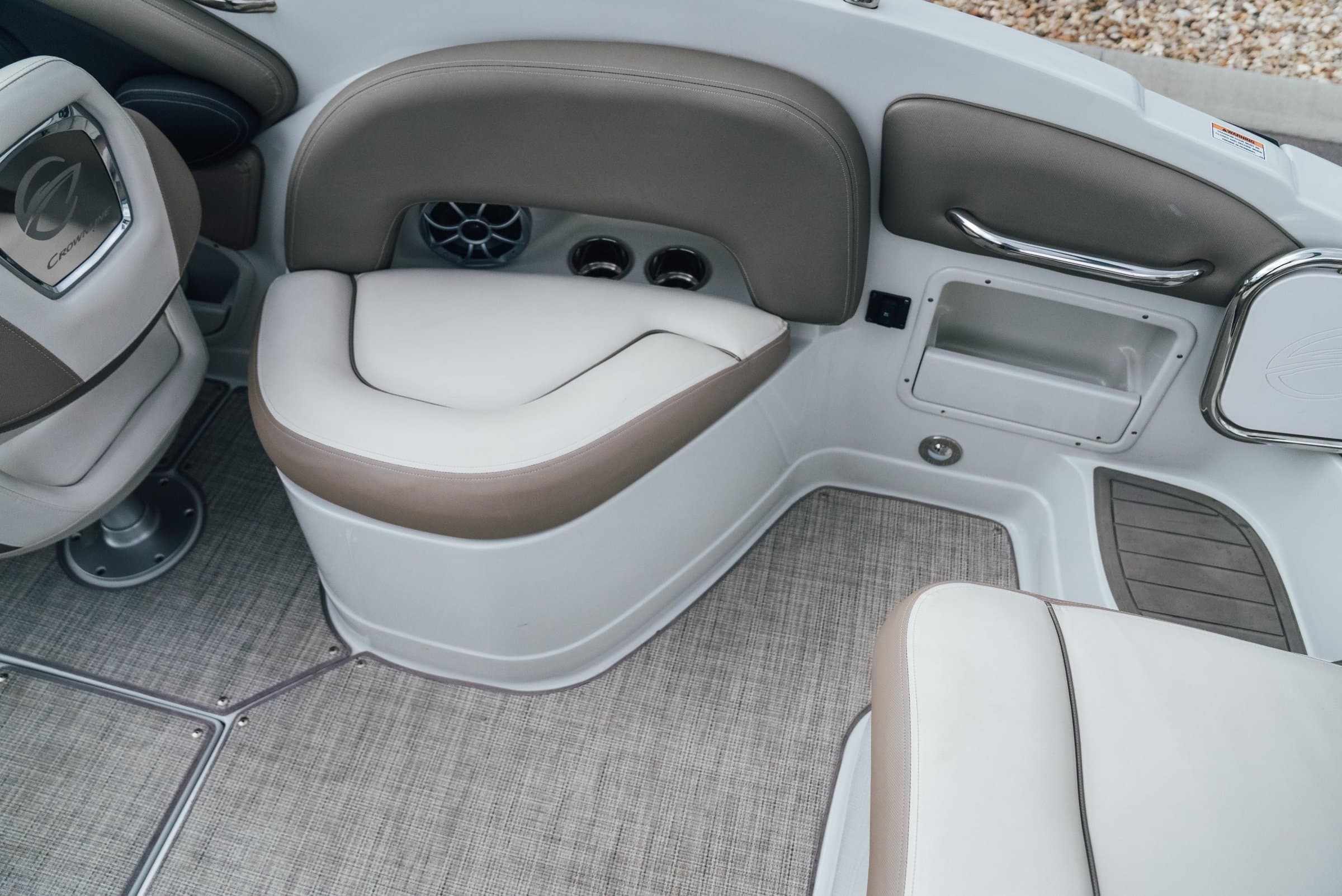 2023 Crownline E235 - exterior