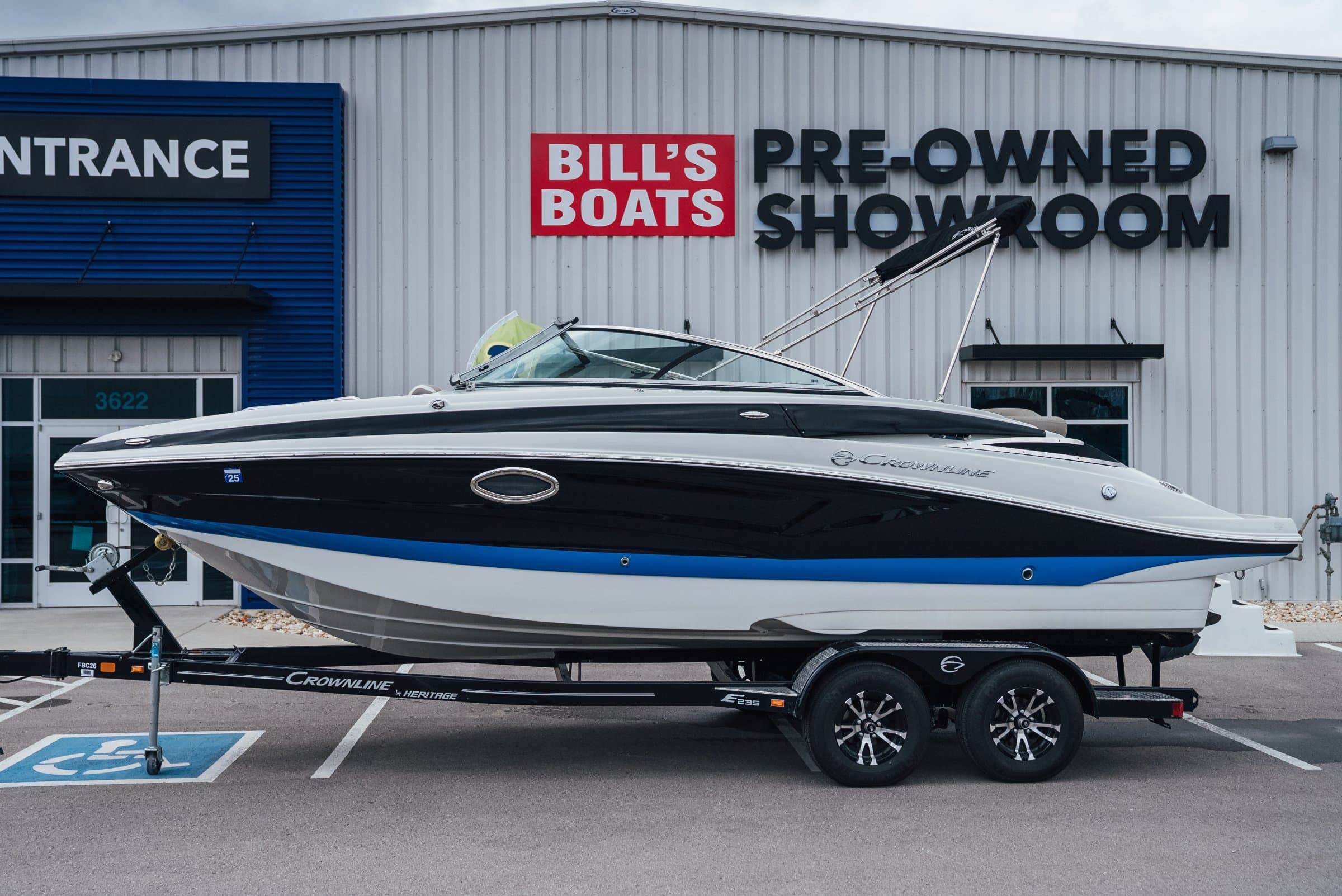 2023 Crownline E235 - exterior