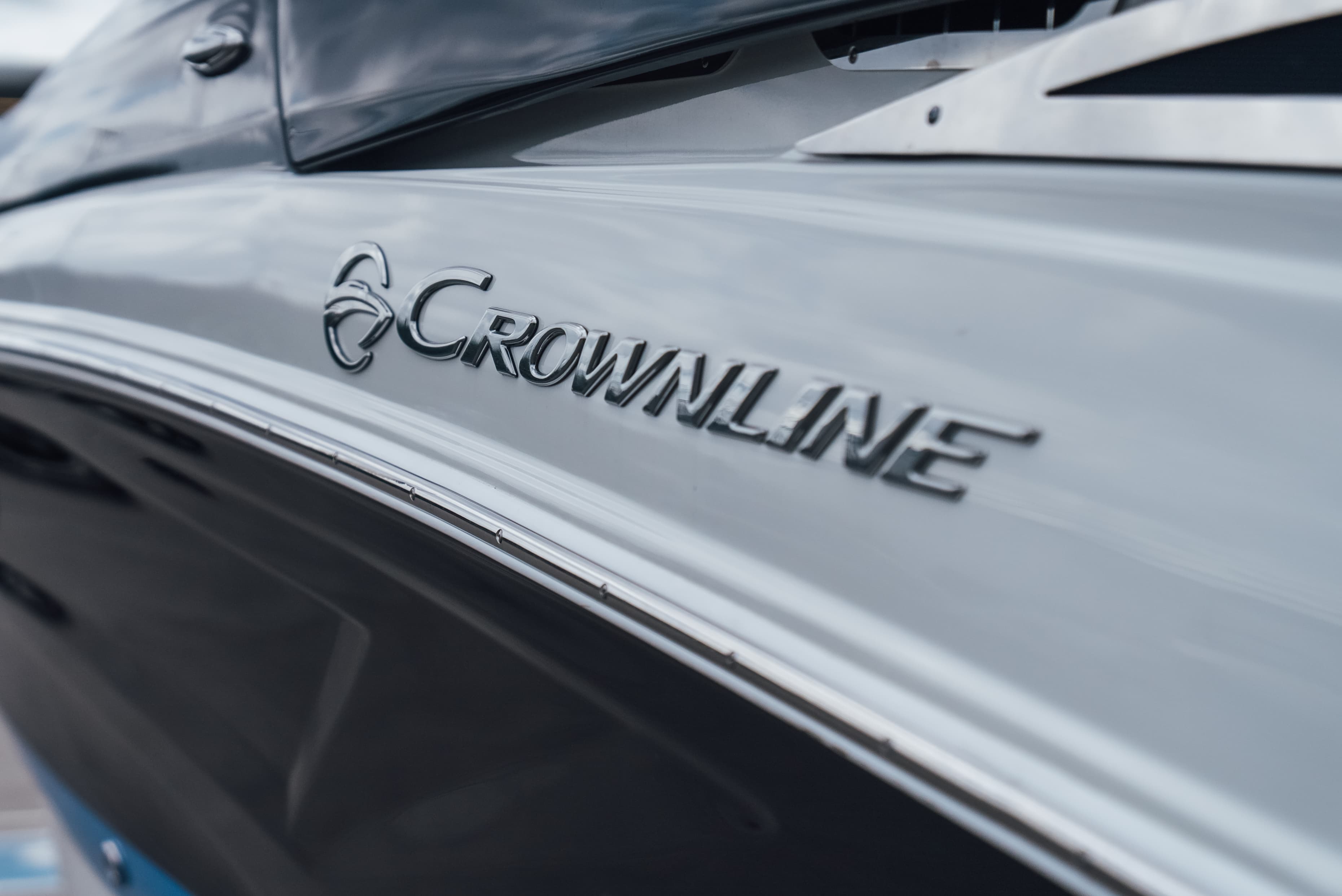 2023 Crownline E235 - exterior
