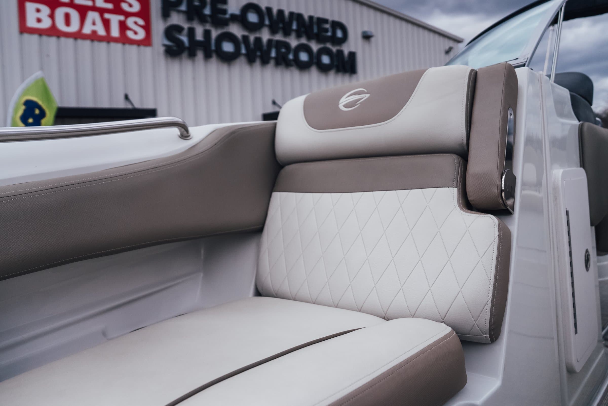 2023 Crownline E235 - exterior