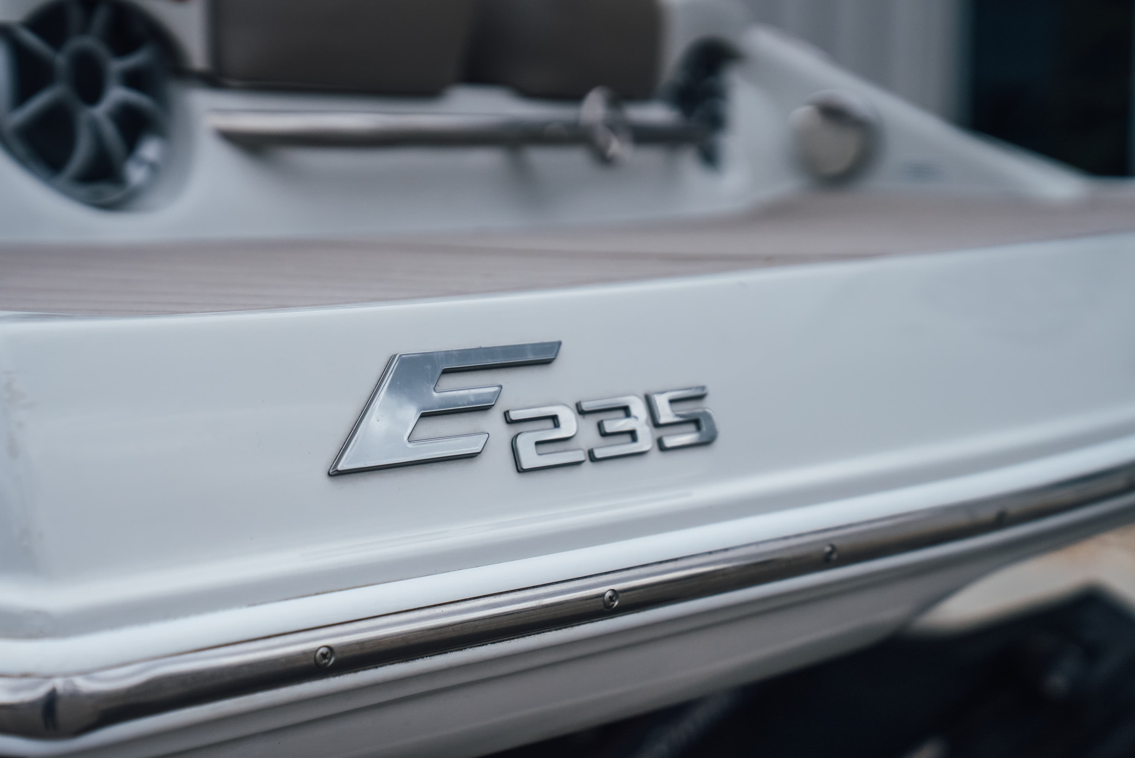 2023 Crownline E235 - exterior