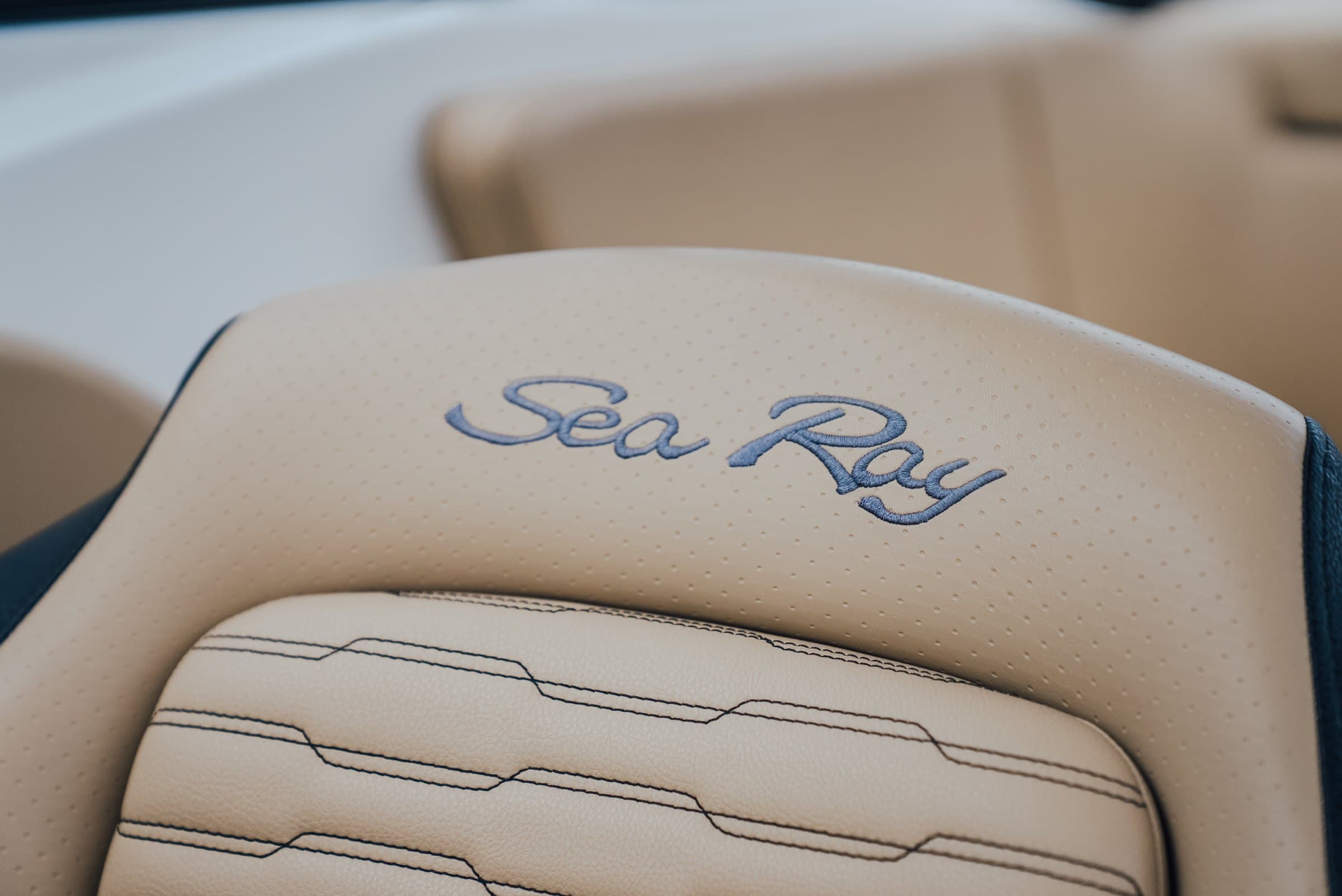 2024 Sea Ray 230 SPX - exterior