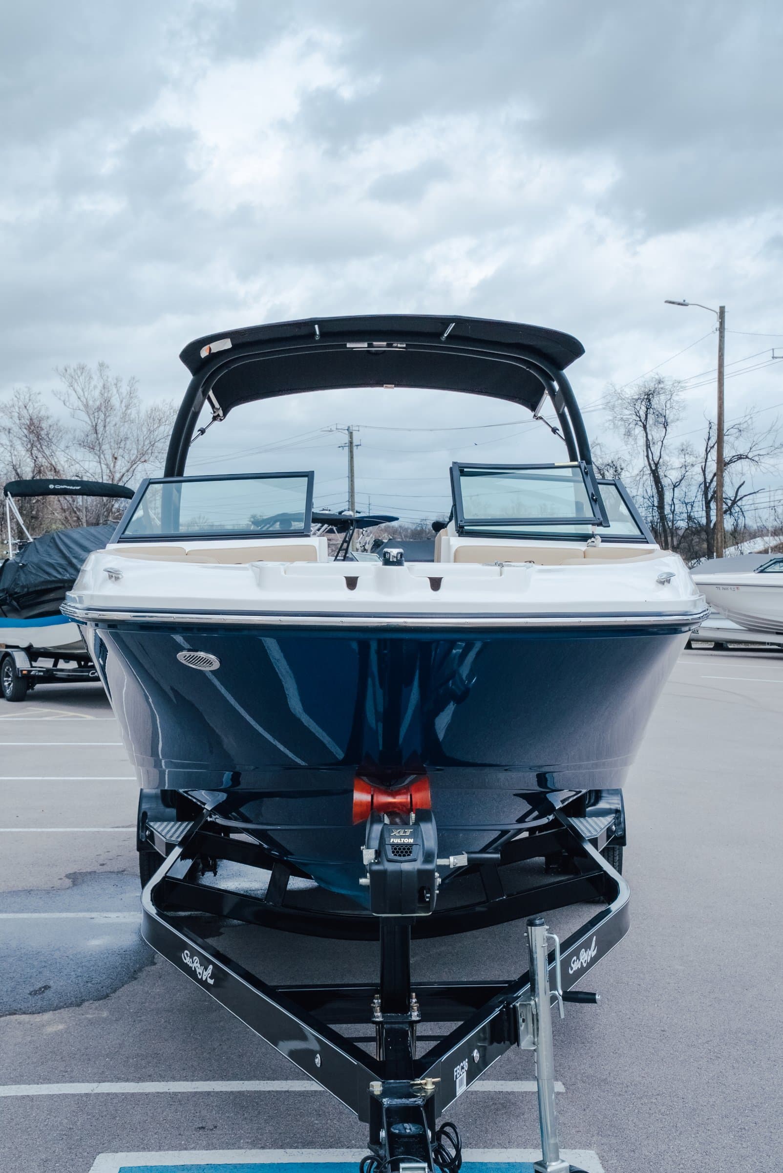 2024 Sea Ray 230 SPX - exterior