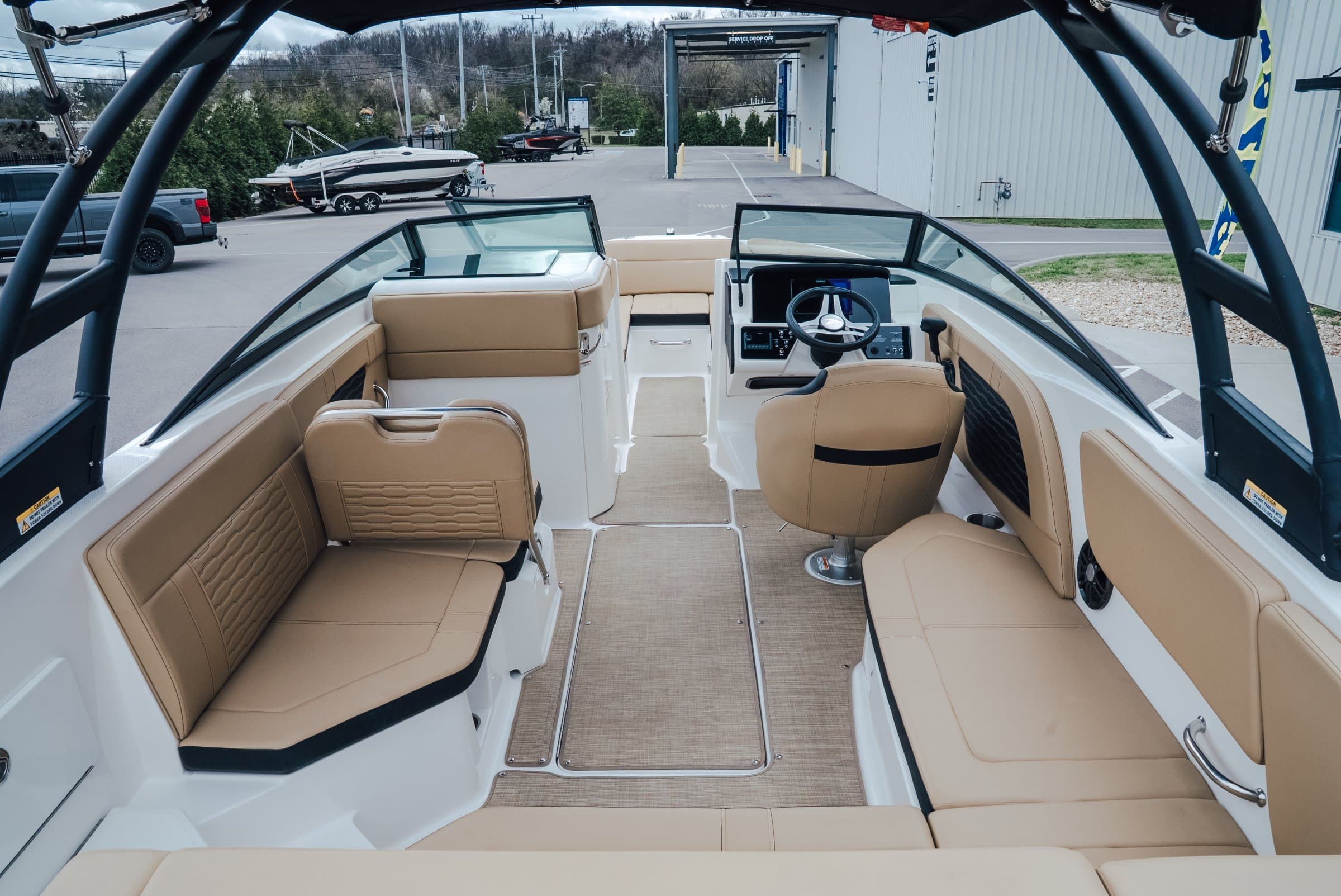 2024 Sea Ray 230 SPX - exterior
