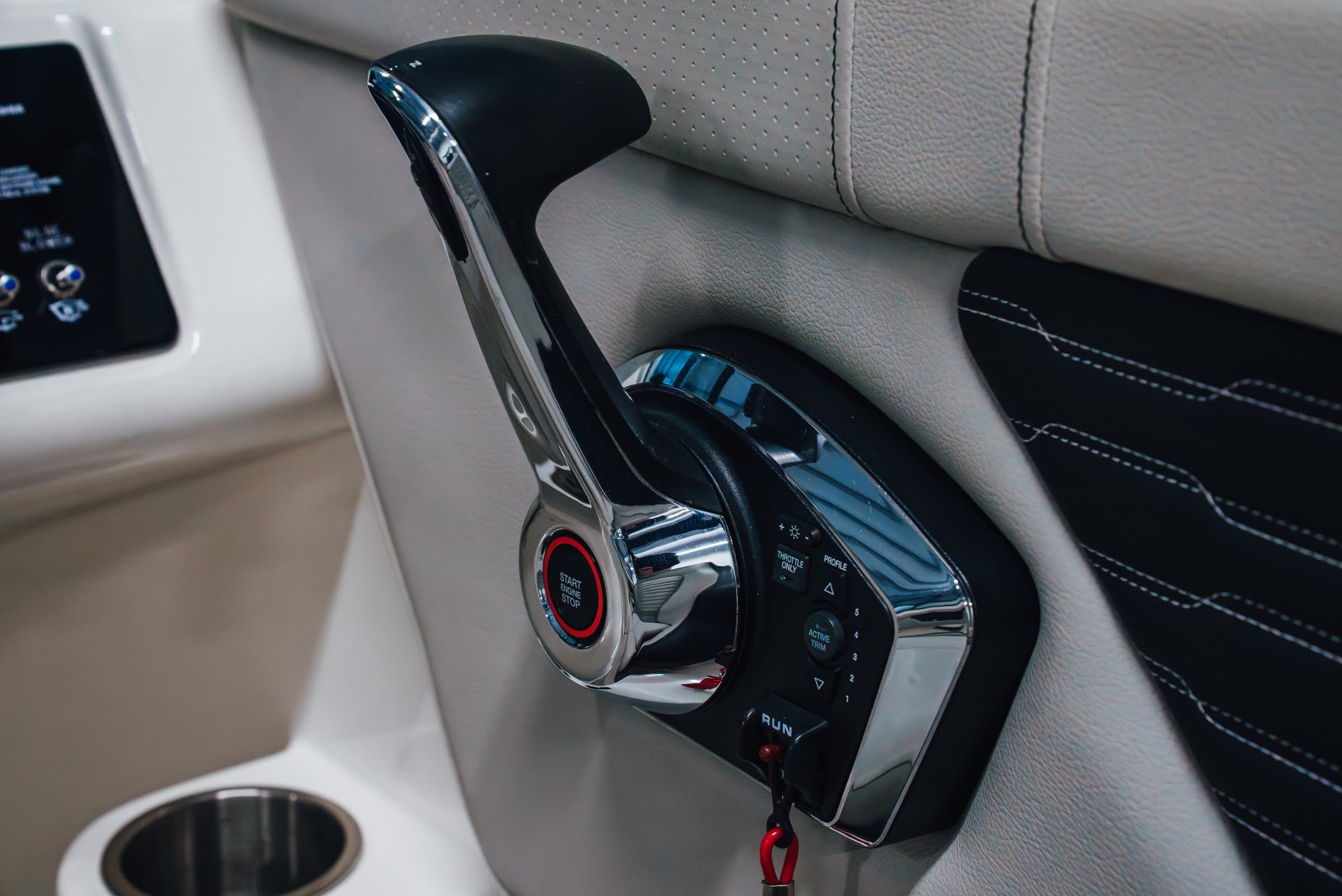2023 Sea Ray 230 SPX - exterior