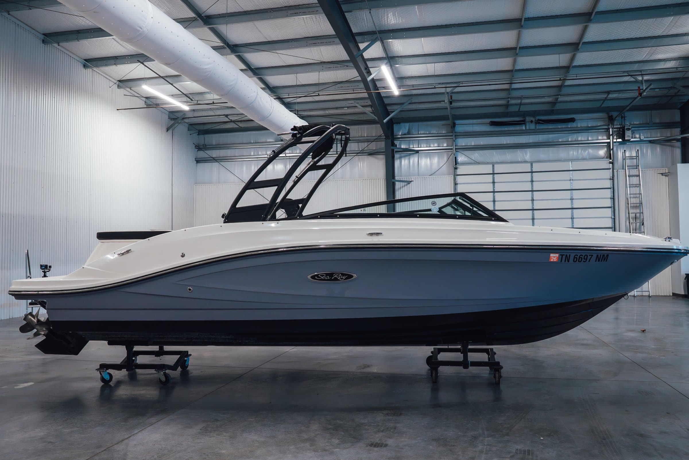 2023 Sea Ray 230 SPX - exterior