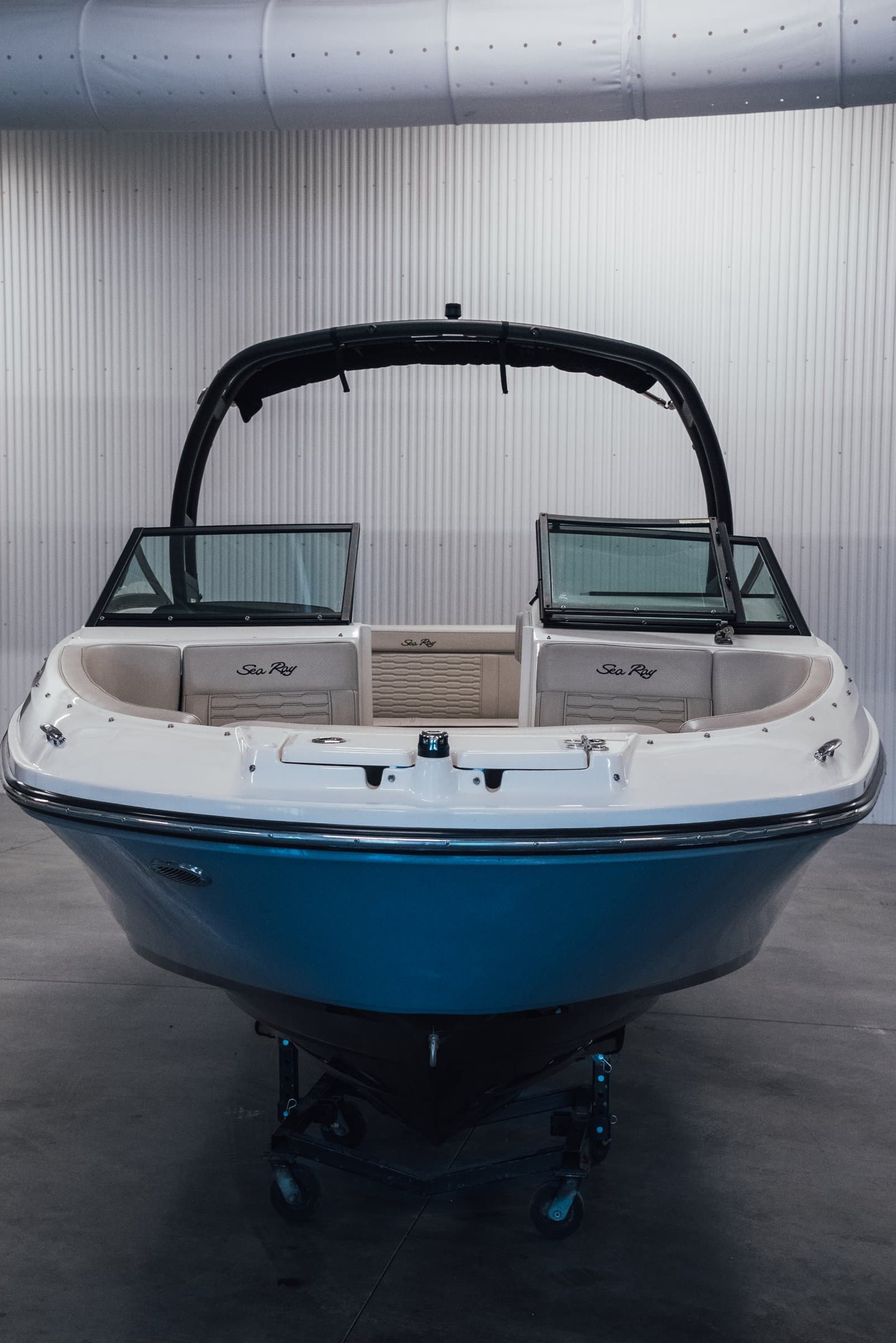 2023 Sea Ray 230 SPX - exterior