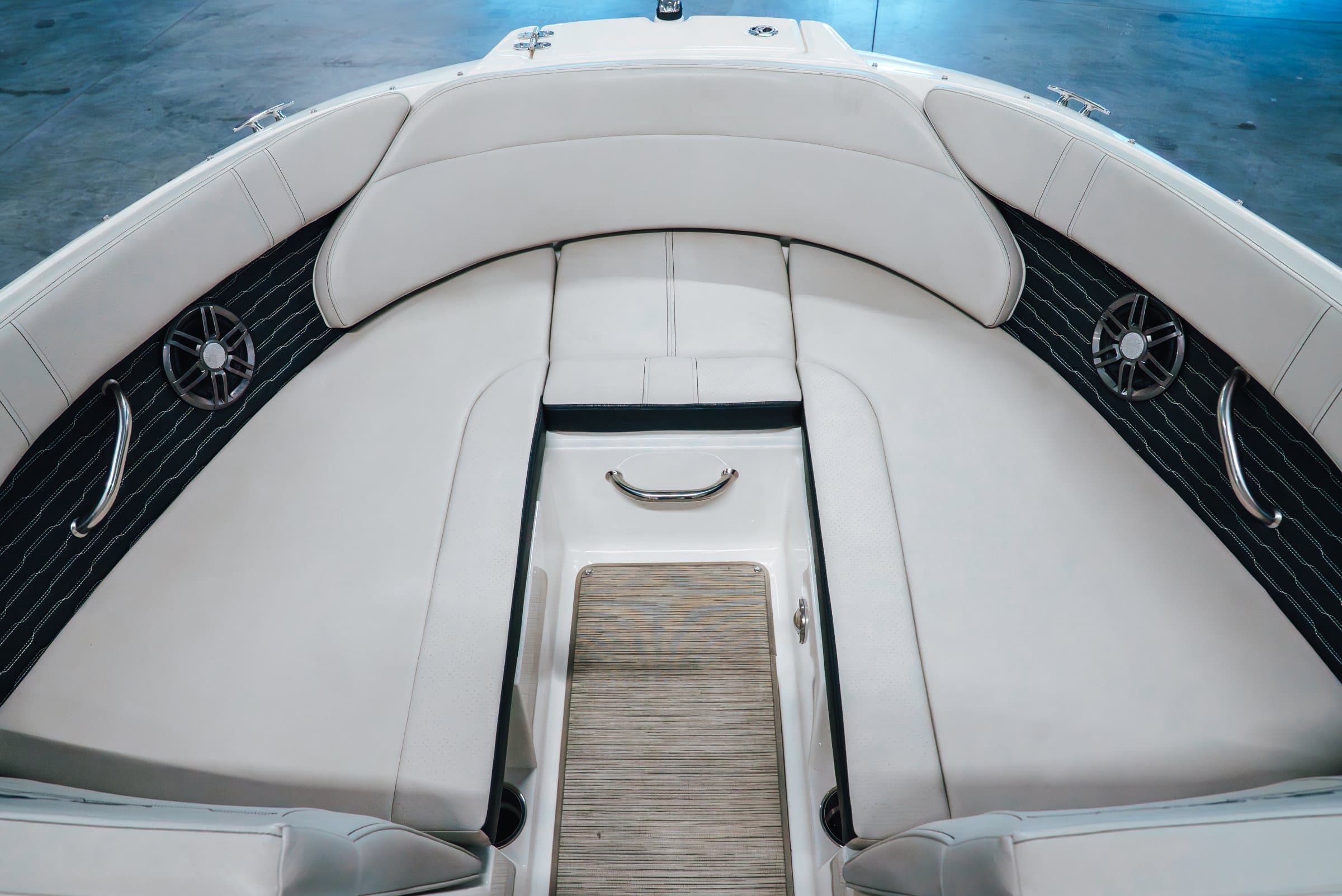 2023 Sea Ray 230 SPX - exterior