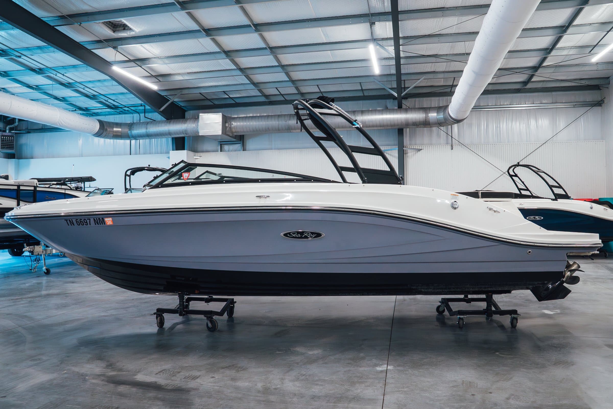 2023 Sea Ray 230 SPX - exterior