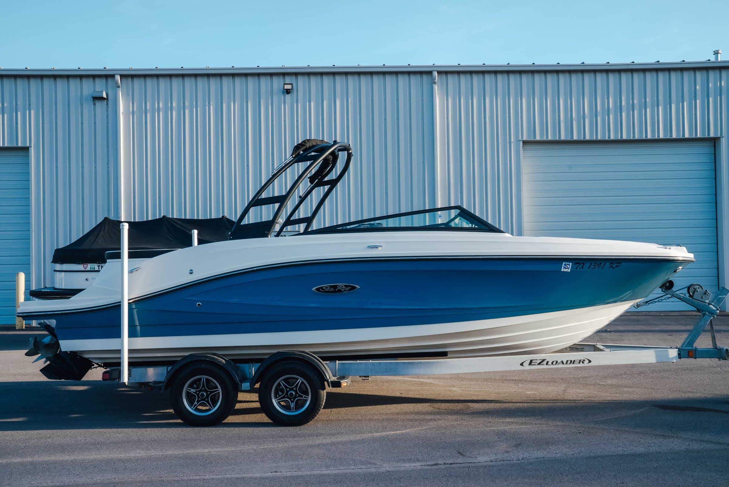 2021 Sea Ray 230 SPX
