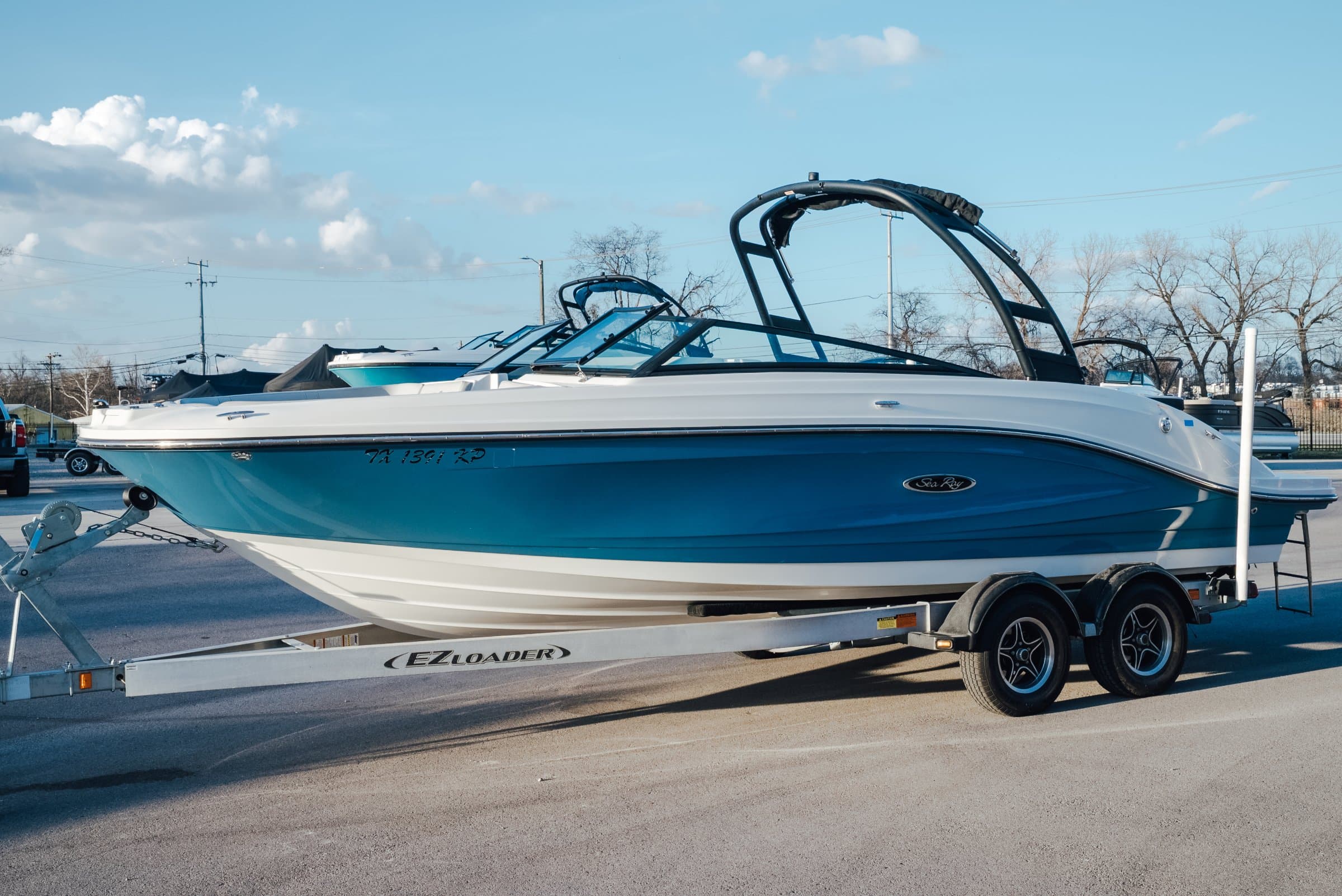 2021 Sea Ray 230 SPX - exterior