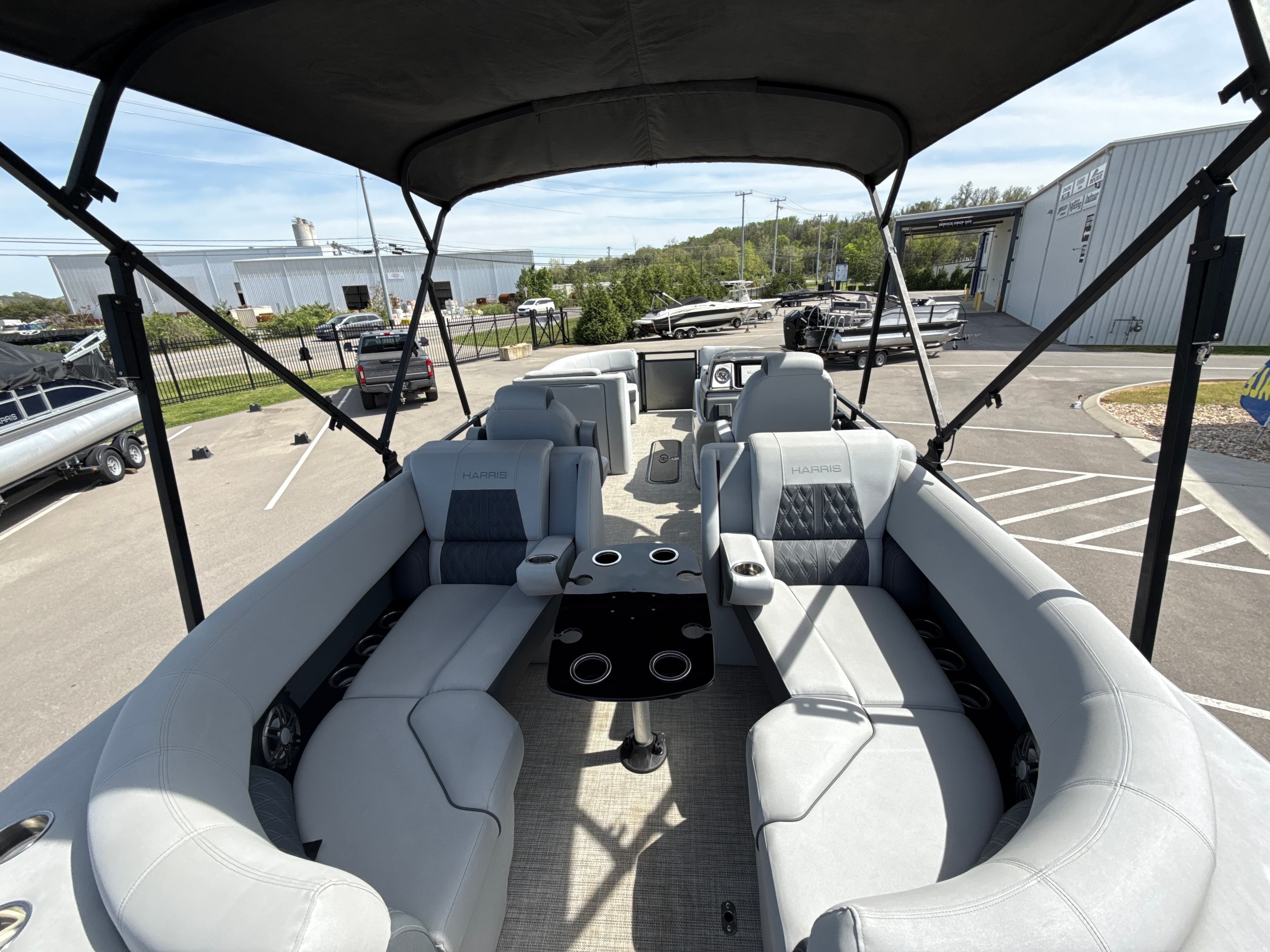 2020 Harris Solstice 230 - exterior