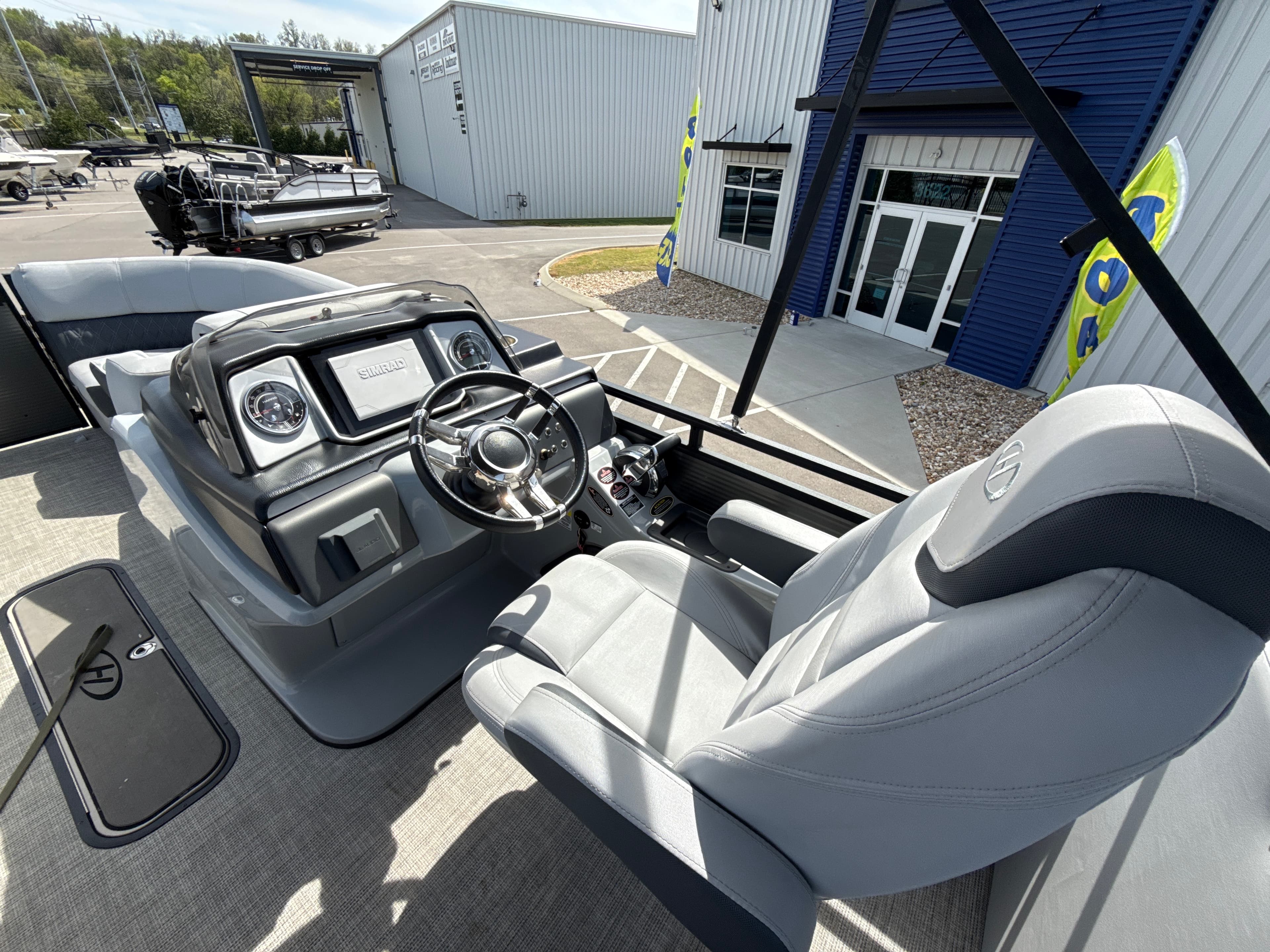 2020 Harris Solstice 230 - exterior