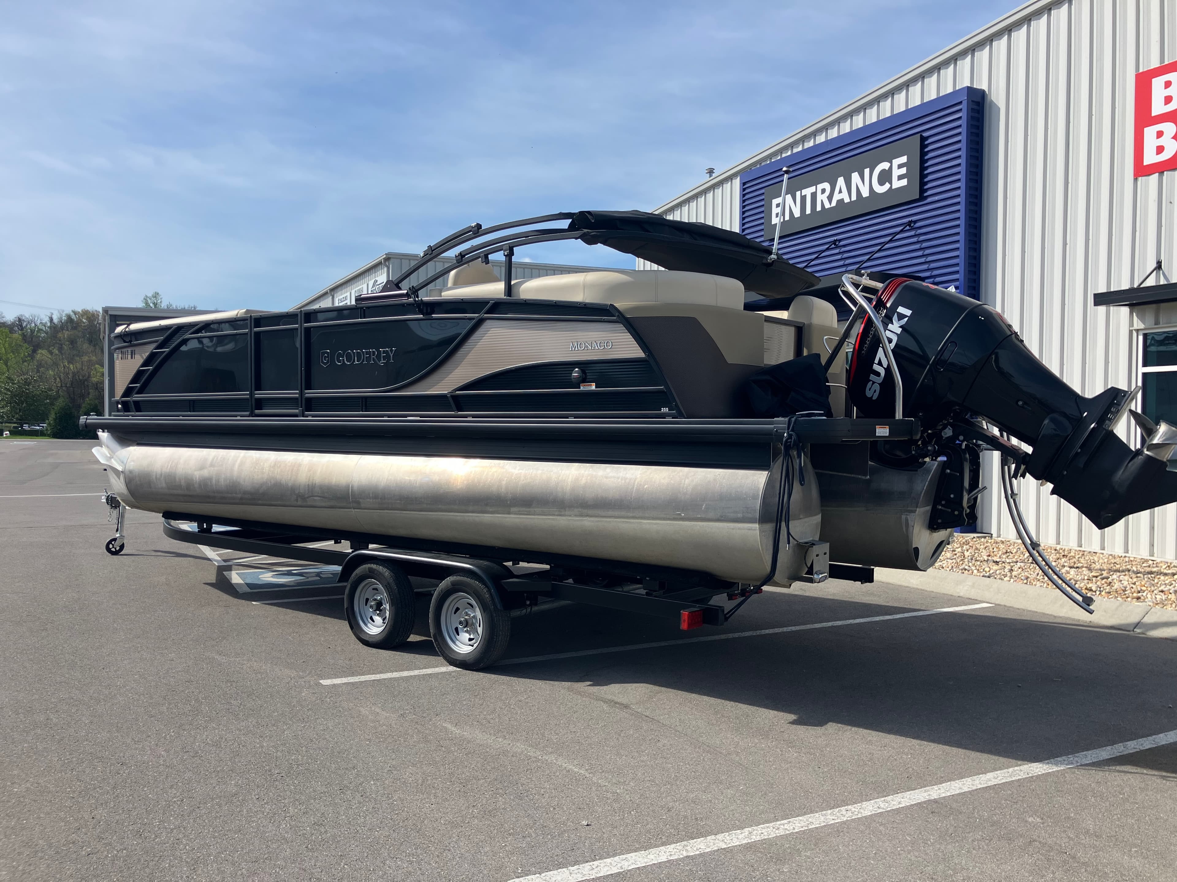 2023 Godfrey Monaco 255 SB - exterior