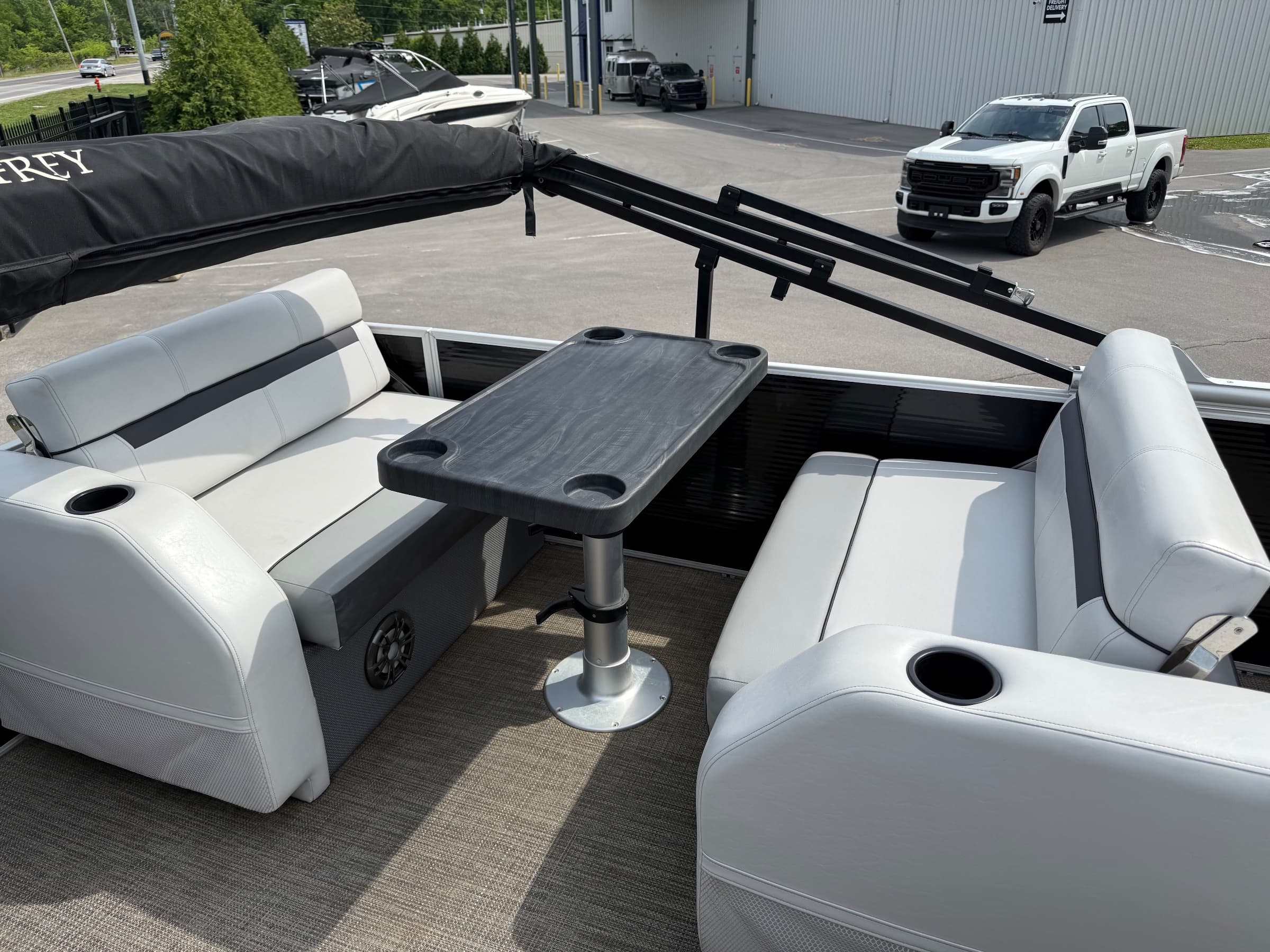 2023 Sweetwater 2486DT - exterior
