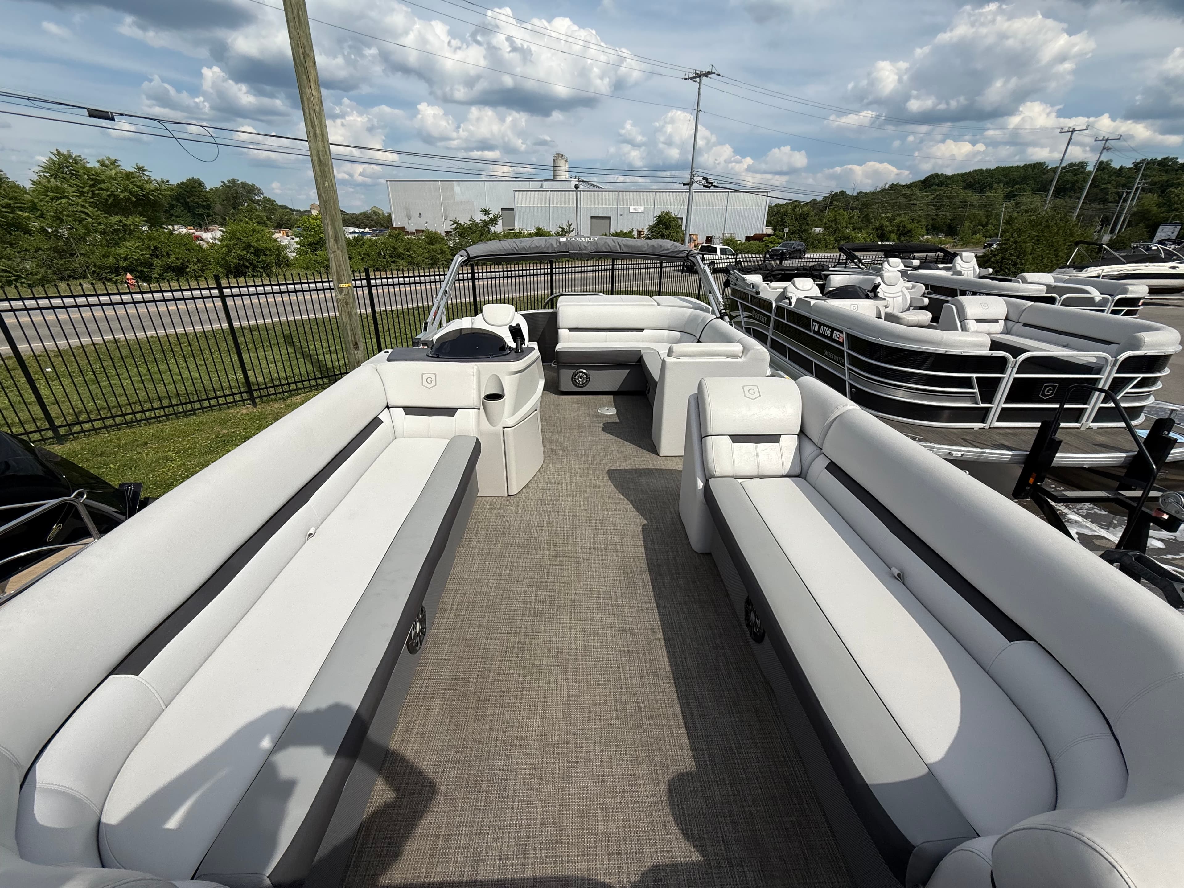 2023 Sweetwater 2286C - exterior