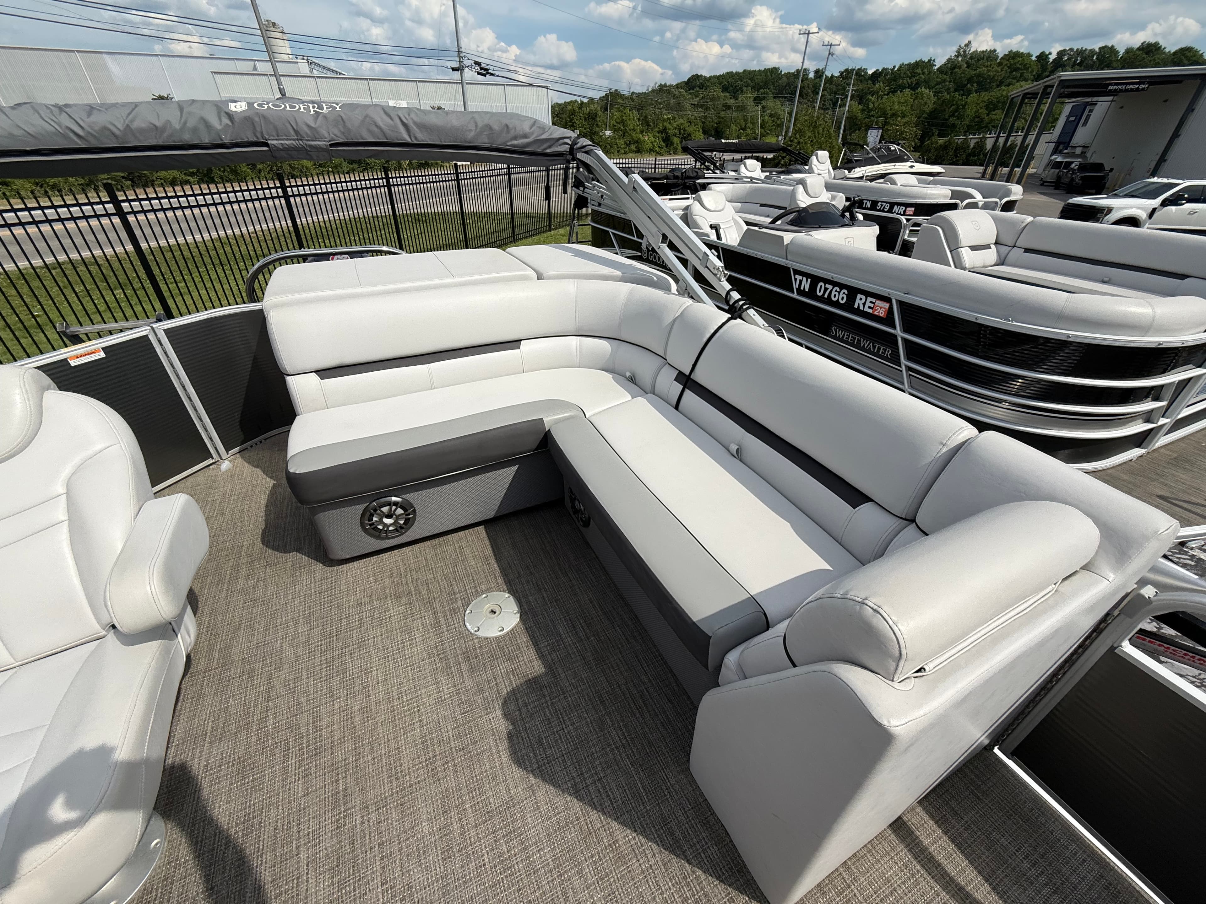 2023 Sweetwater 2286C - exterior