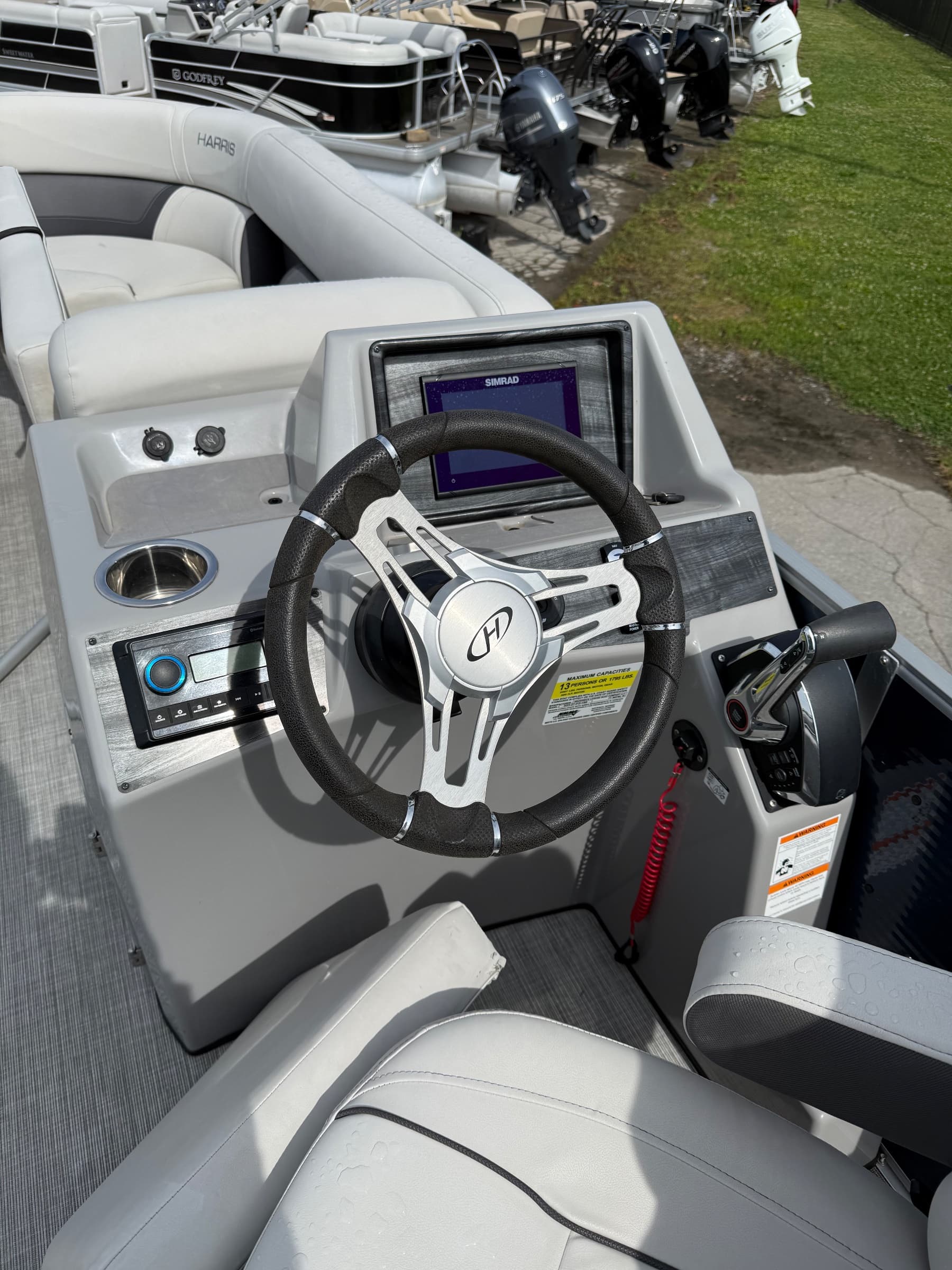 2023 Harris HCX 23 - exterior