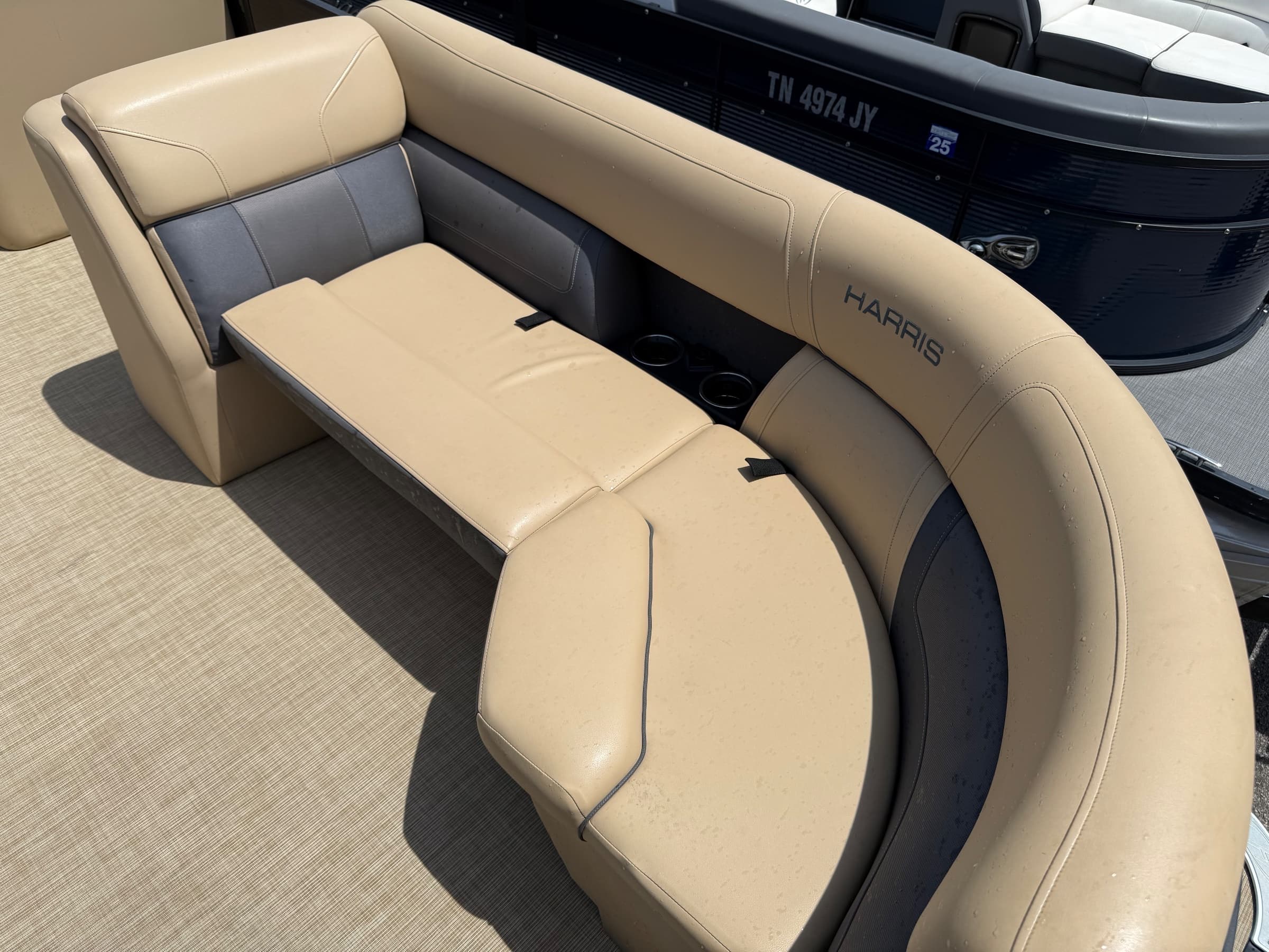 2023 Harris HCX 23 - exterior