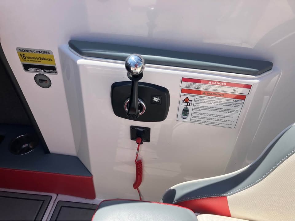 2018 Moomba Craz - exterior