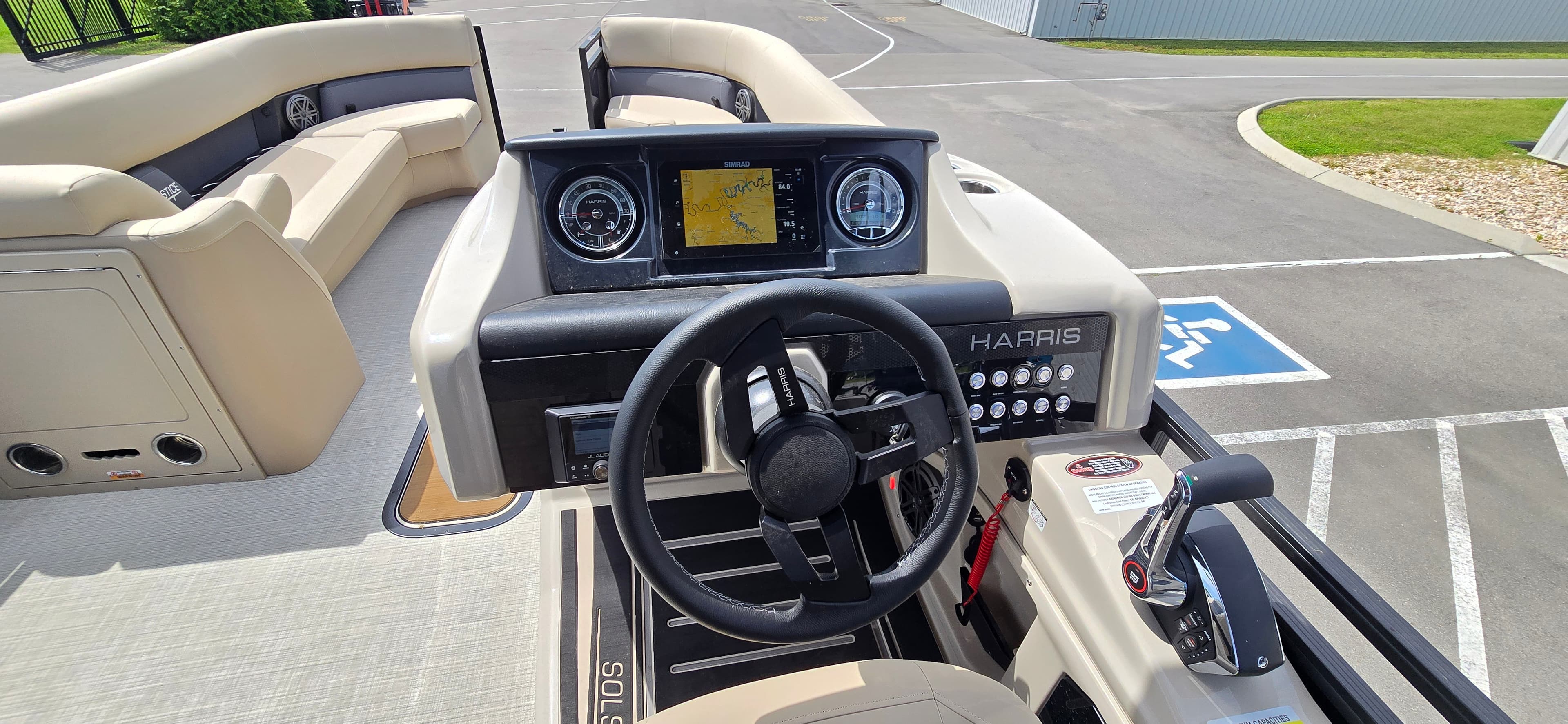 2025 Harris Solstice 250 - exterior