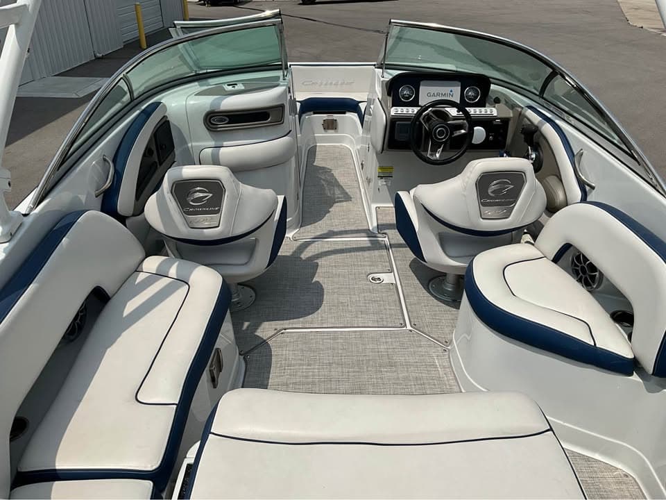 2023 Crownline E235 - exterior