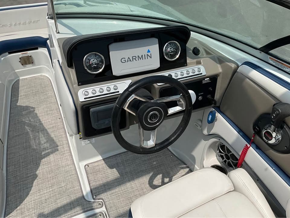 2023 Crownline E235 - exterior