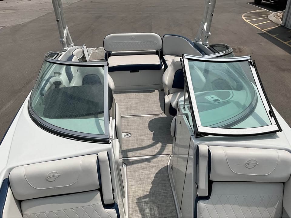 2023 Crownline E235 - exterior