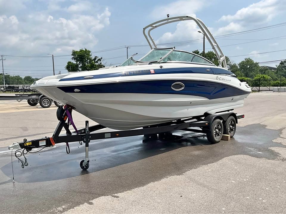 2023 Crownline E235 - exterior