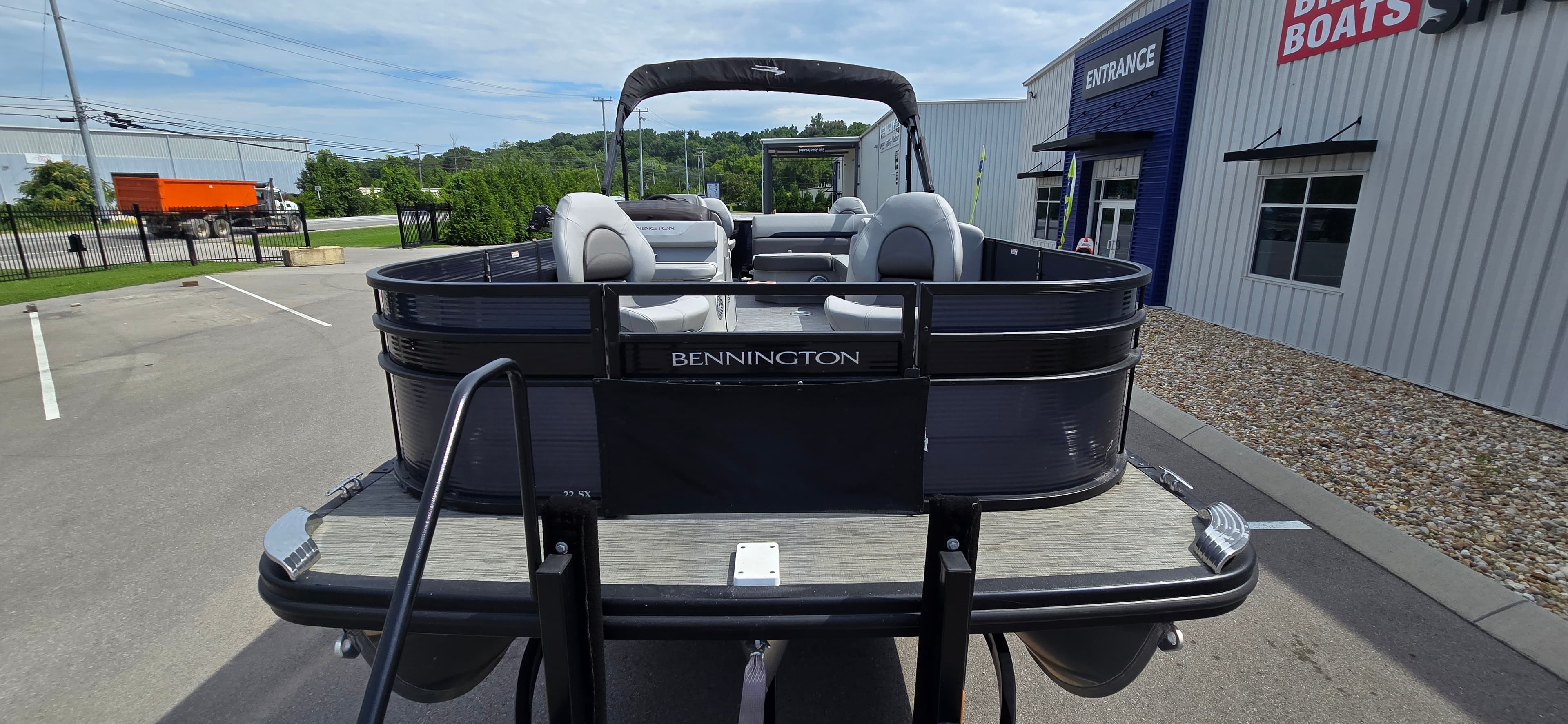 2022 Bennington SX 22 - exterior