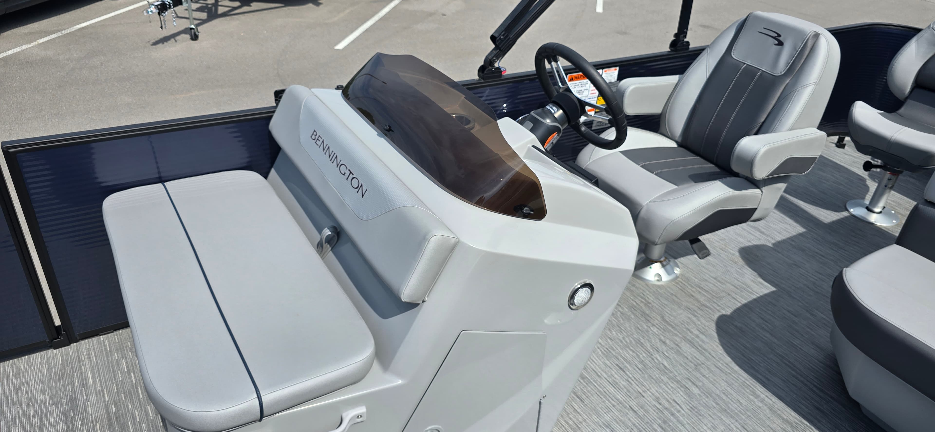 2022 Bennington SX 22 - exterior