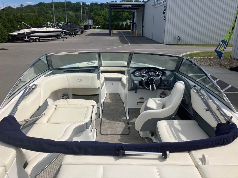 2019 Cobalt 200s - exterior