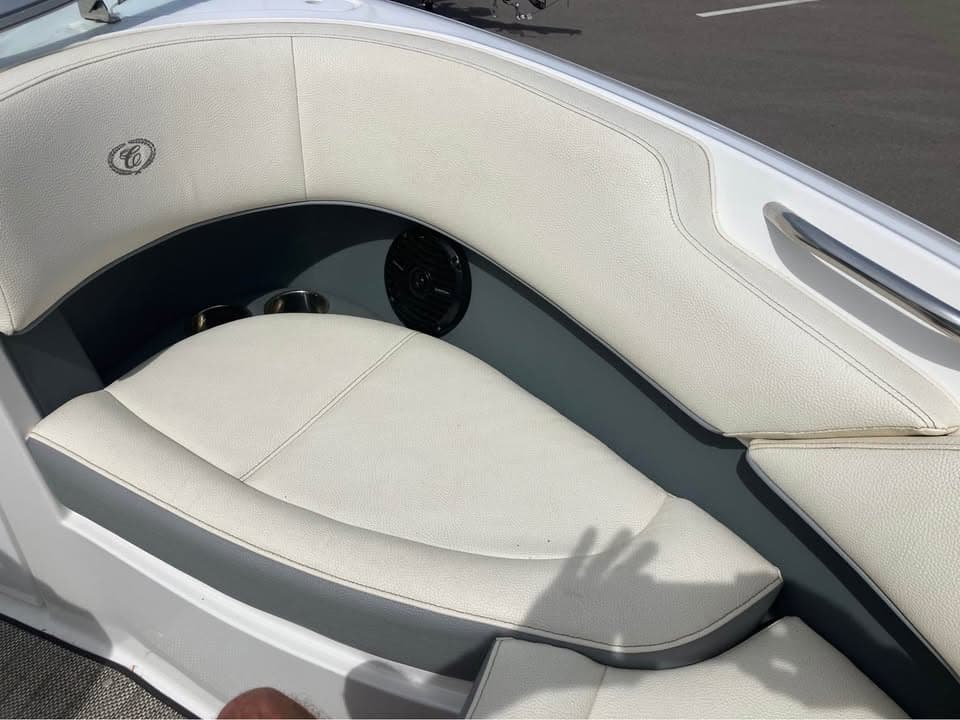 2019 Cobalt 200s - exterior