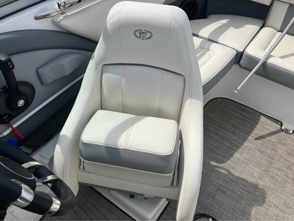 2019 Cobalt 200s - exterior