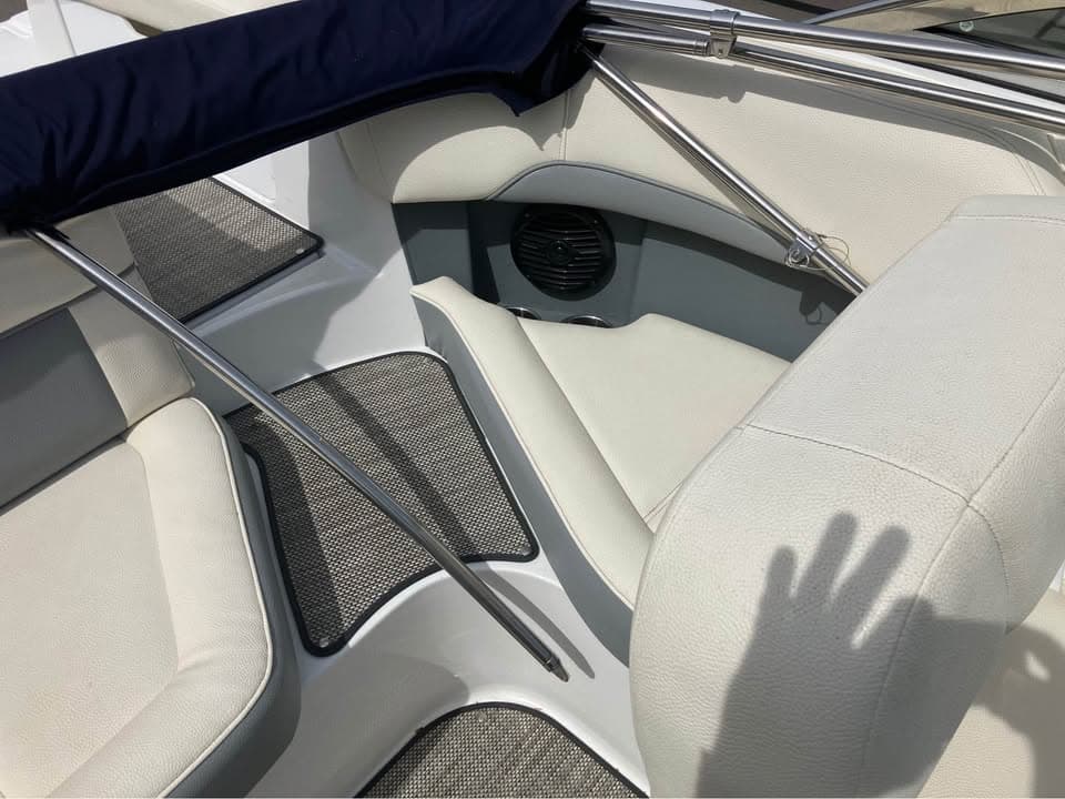 2019 Cobalt 200s - exterior