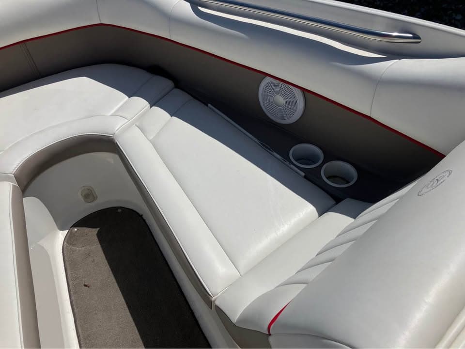 2003 Cobalt 220 - exterior